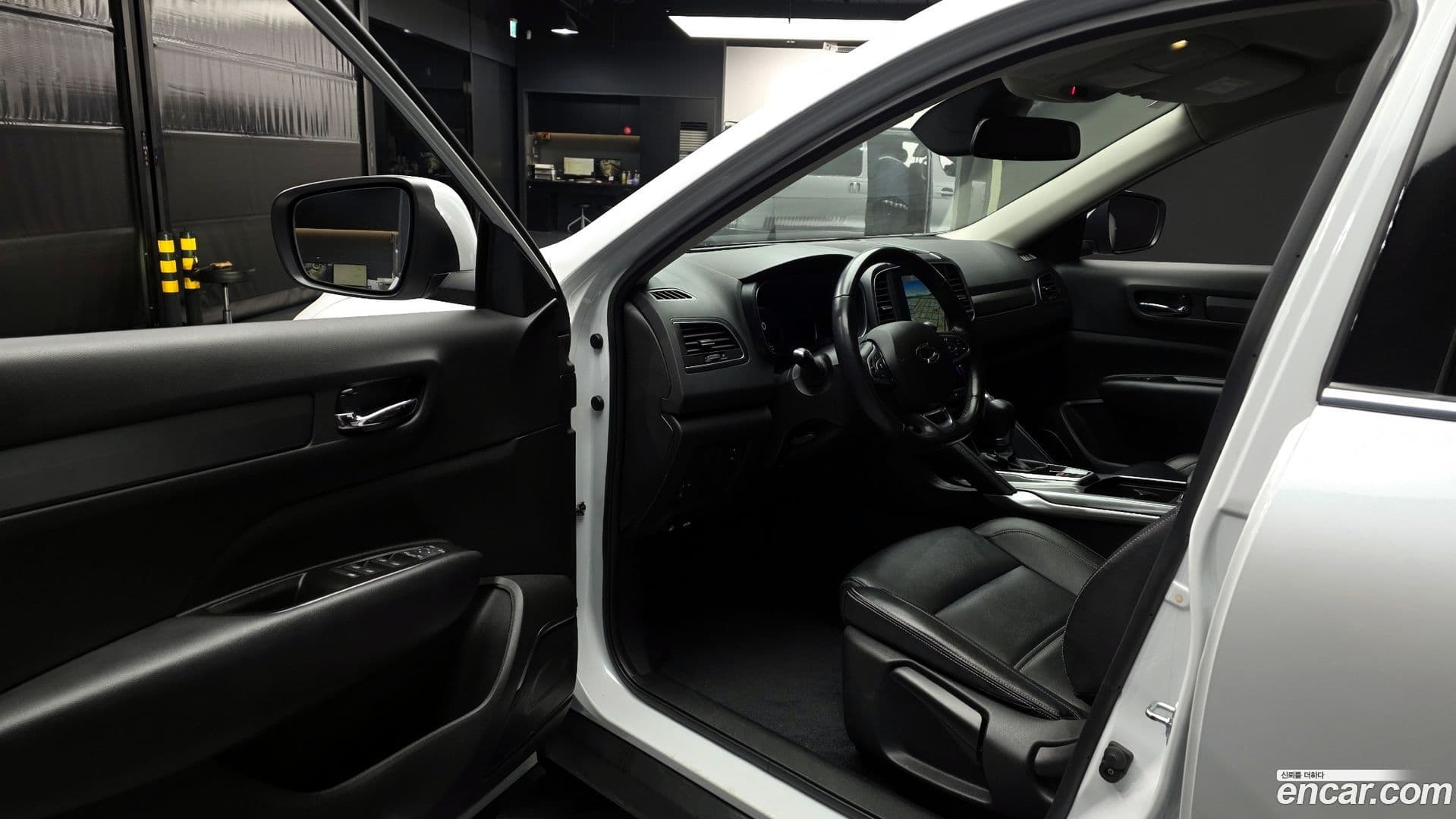 Main__Slider__Photo:QM6 Renault-KoreaSamsung 2022.6-9