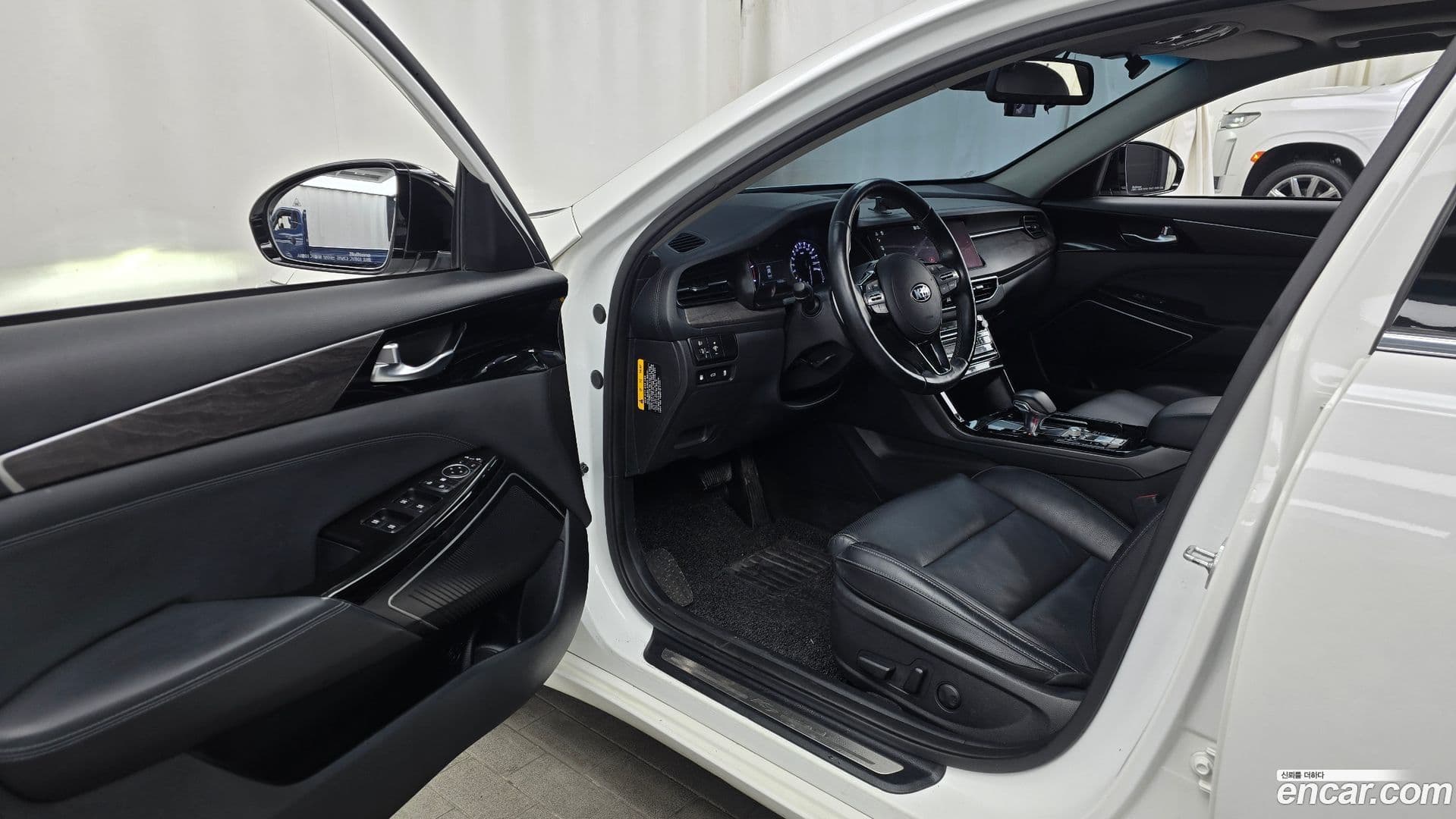 Main__Slider__Photo:K7 Kia 2019.6-9