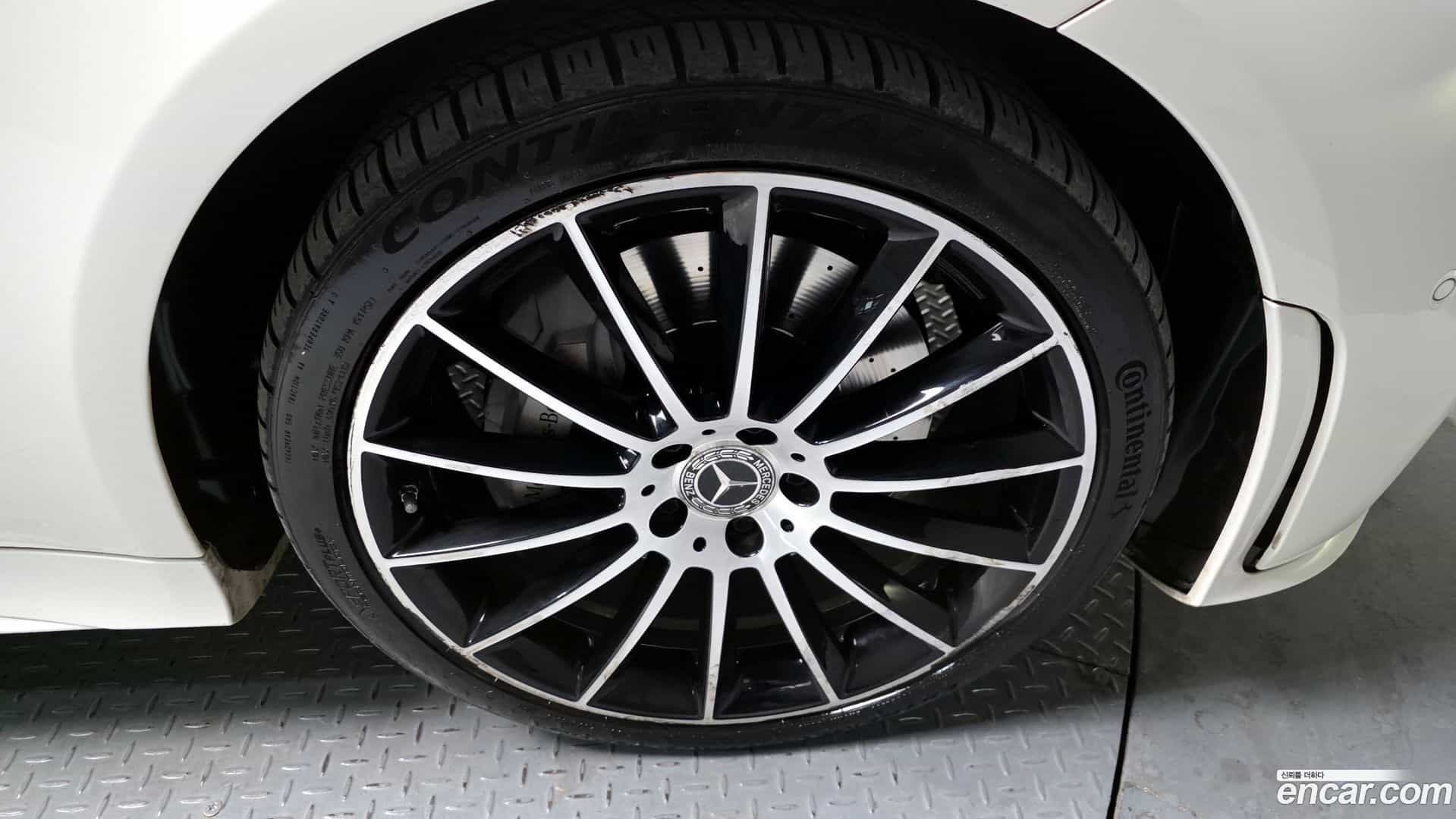 CLS-Class Mercedes-Benz 2018.10-OUTER-005