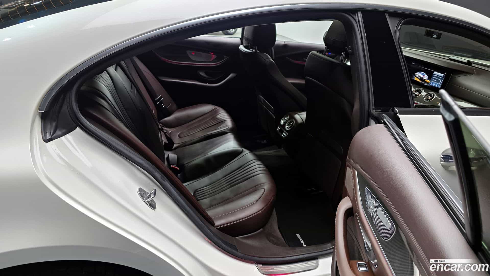 CLS-Class Mercedes-Benz 2018.10-OPTION-016