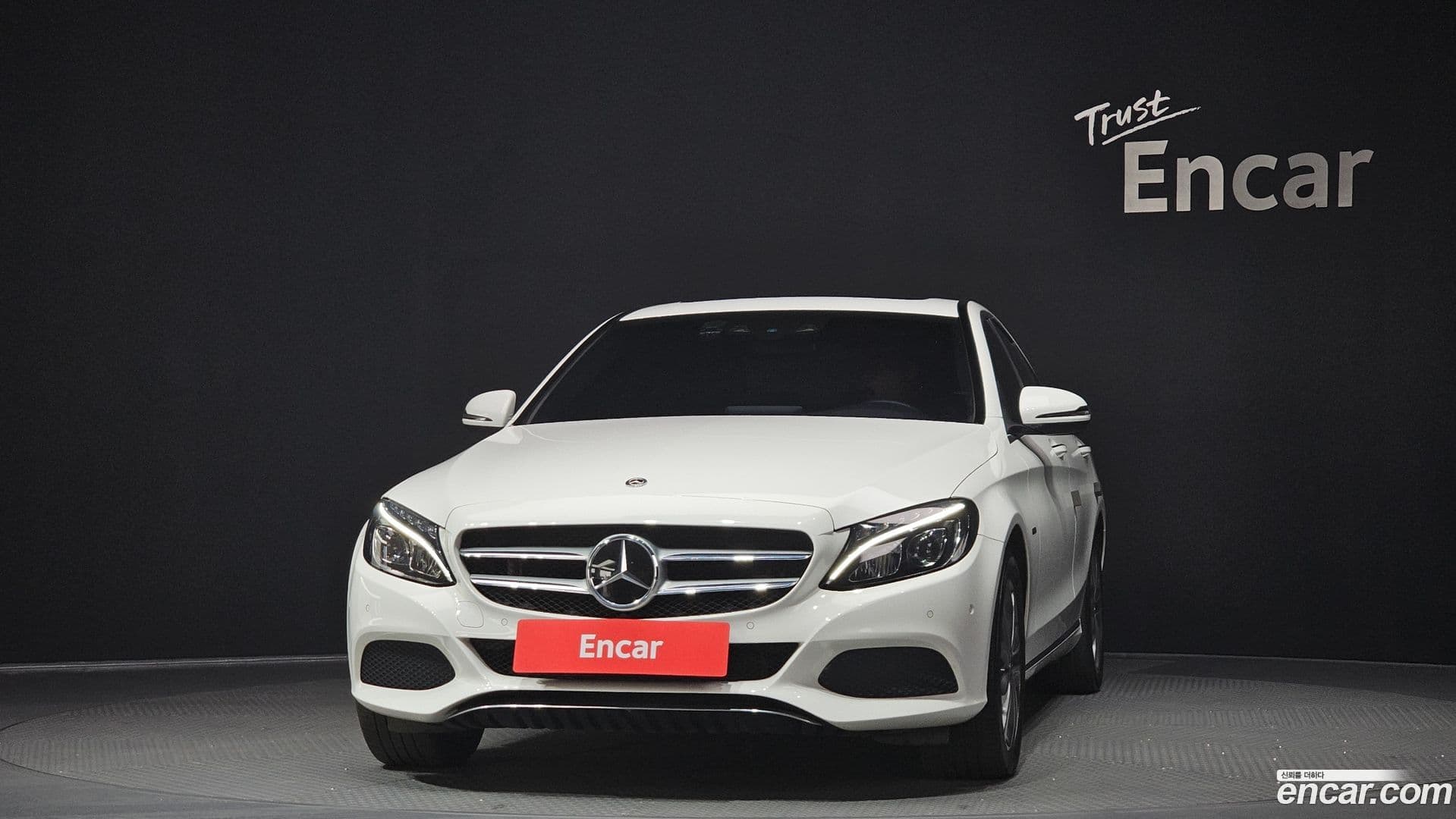 Main__Slider__Photo:C-Class Mercedes-Benz 2018.11-2