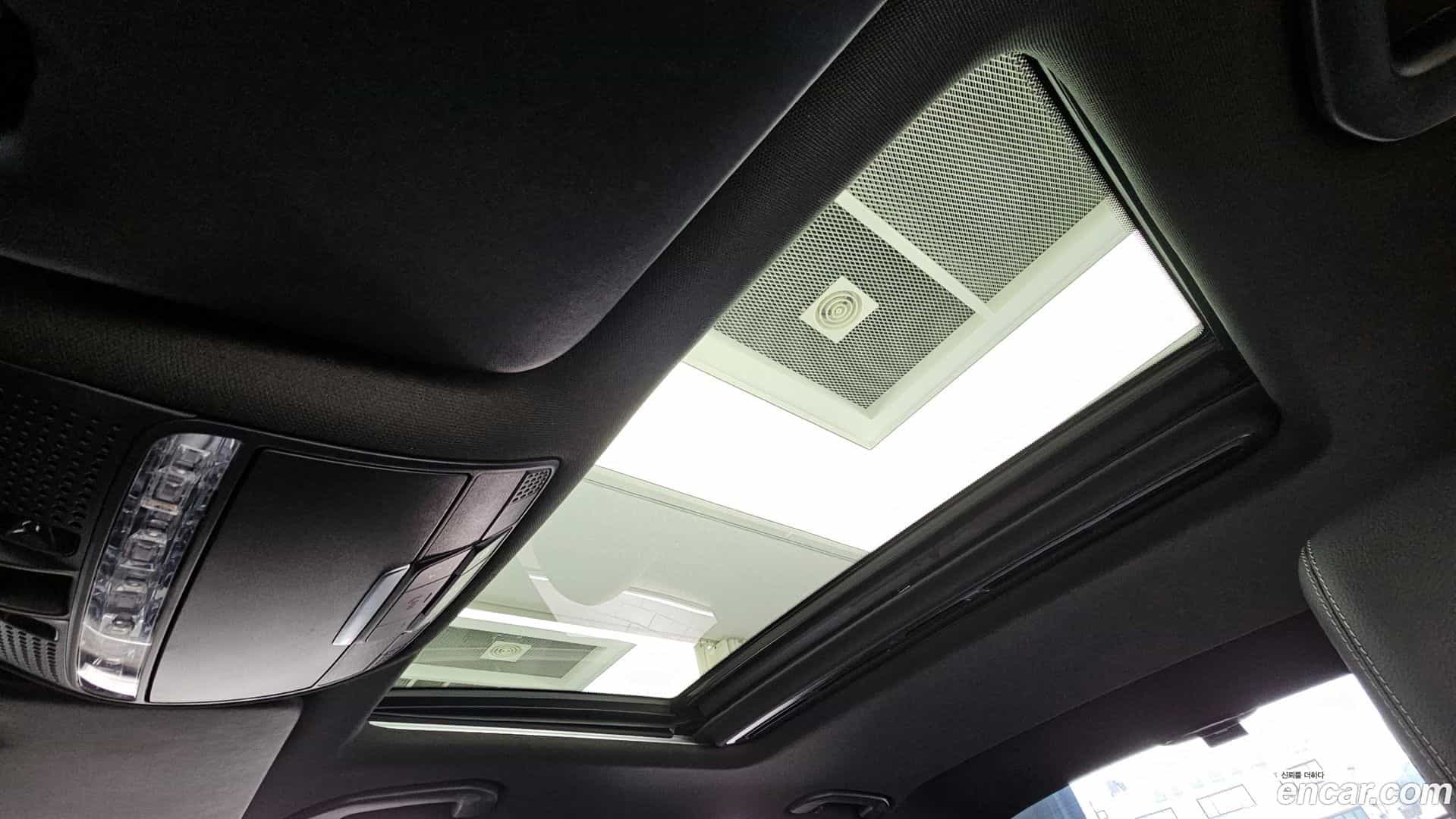 C-Class Mercedes-Benz 2018.11-OPTION-022