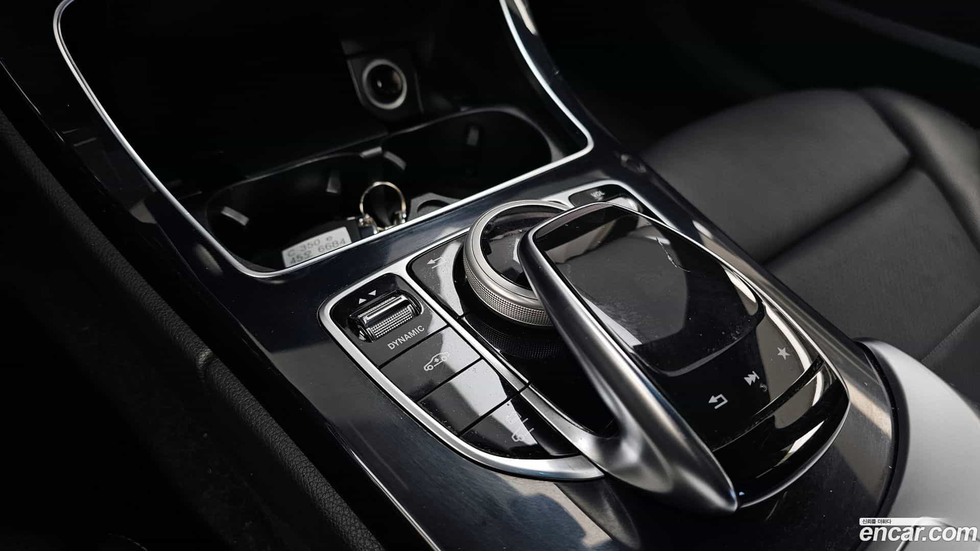 C-Class Mercedes-Benz 2018.11-OPTION-023