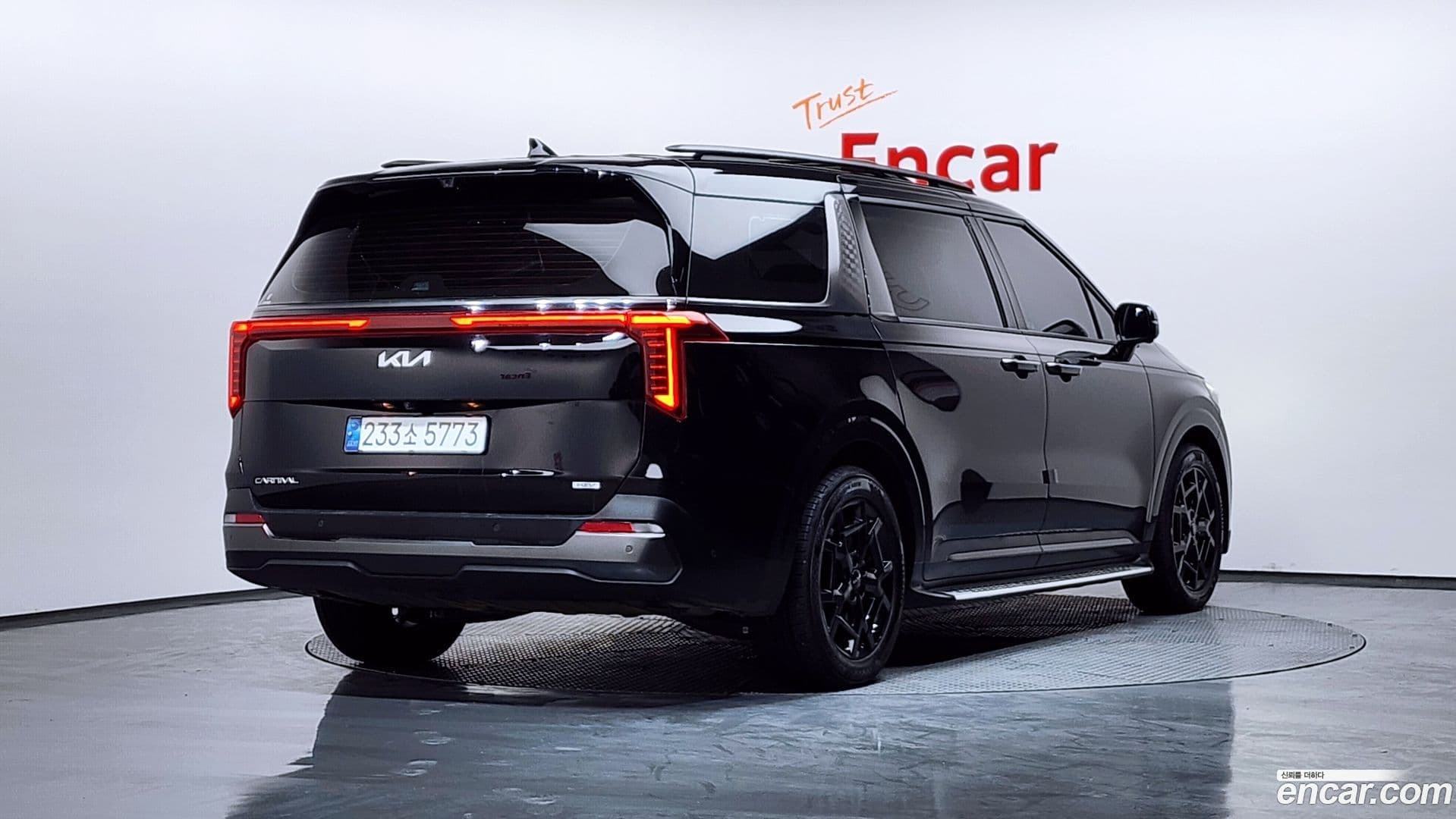 Main__Slider__Photo:Canival Kia 2024.6-1