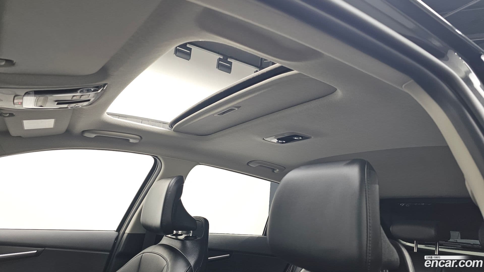 Main__Slider__Photo:Niro Kia 2025.0-19