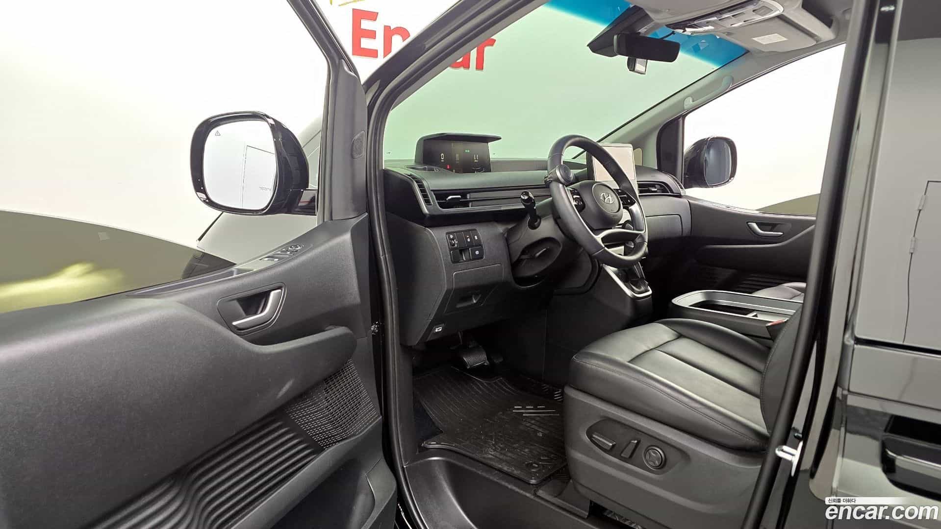 Staria Hyundai 2024.0-OPTION-015