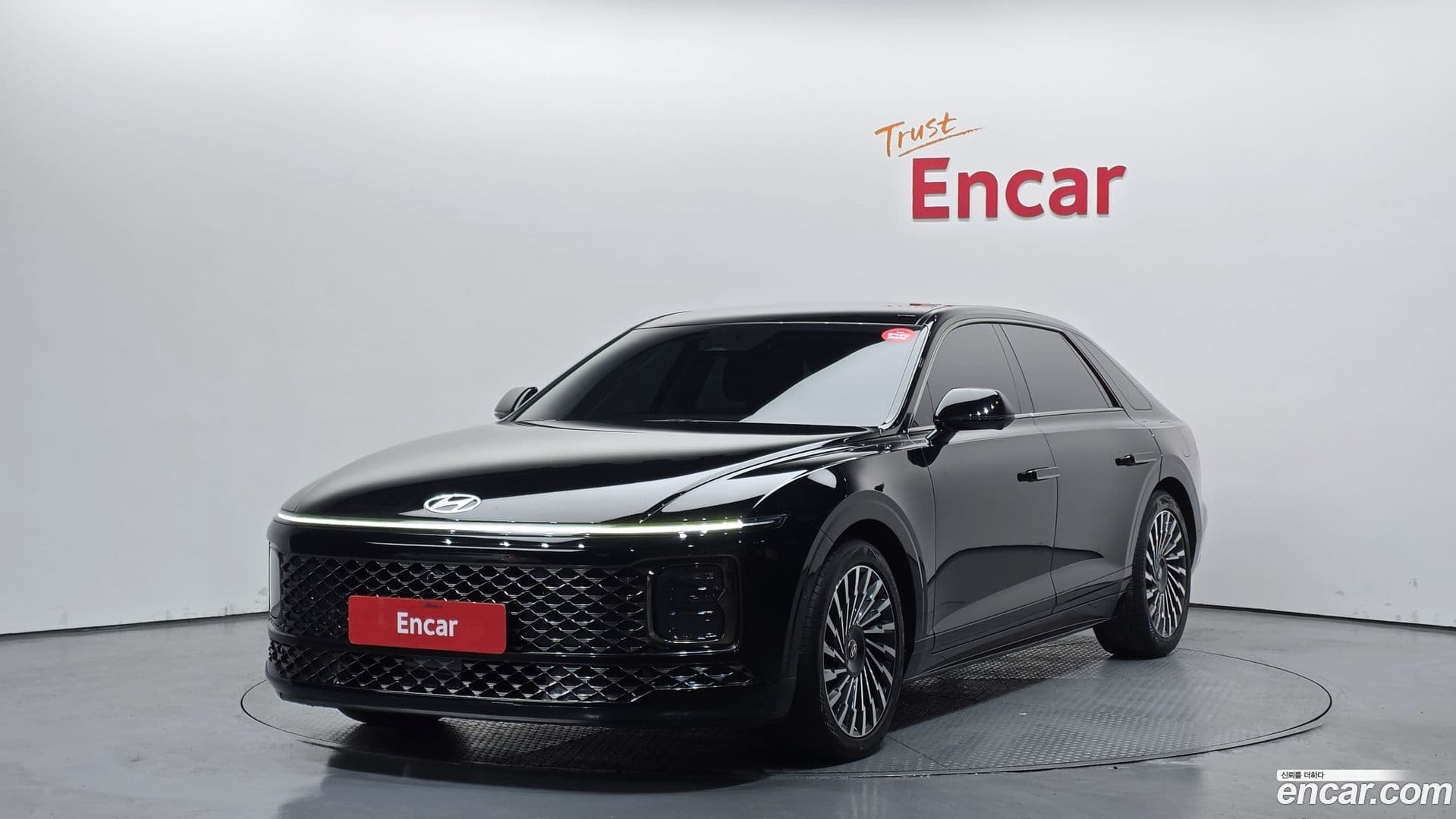 Main__Slider__Photo:Grandeur Hyundai 2023.1-0