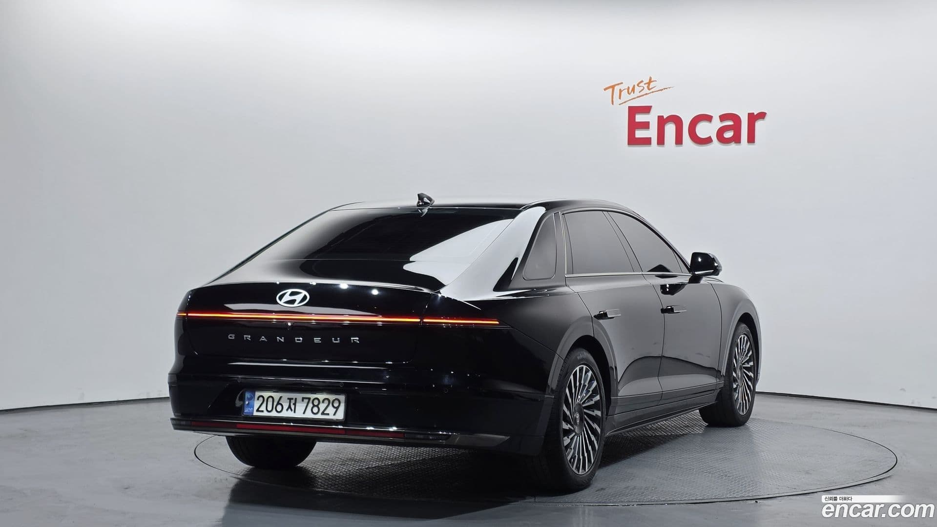 Main__Slider__Photo:Grandeur Hyundai 2023.1-1