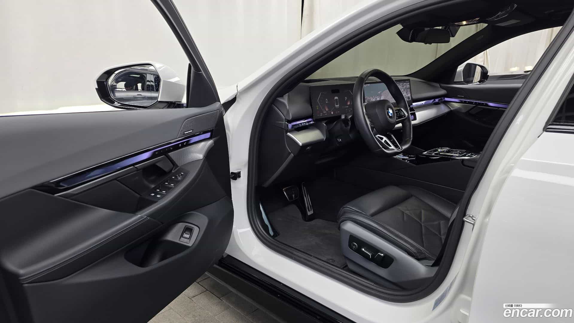 5-Series BMW 2024.10-INNER-010