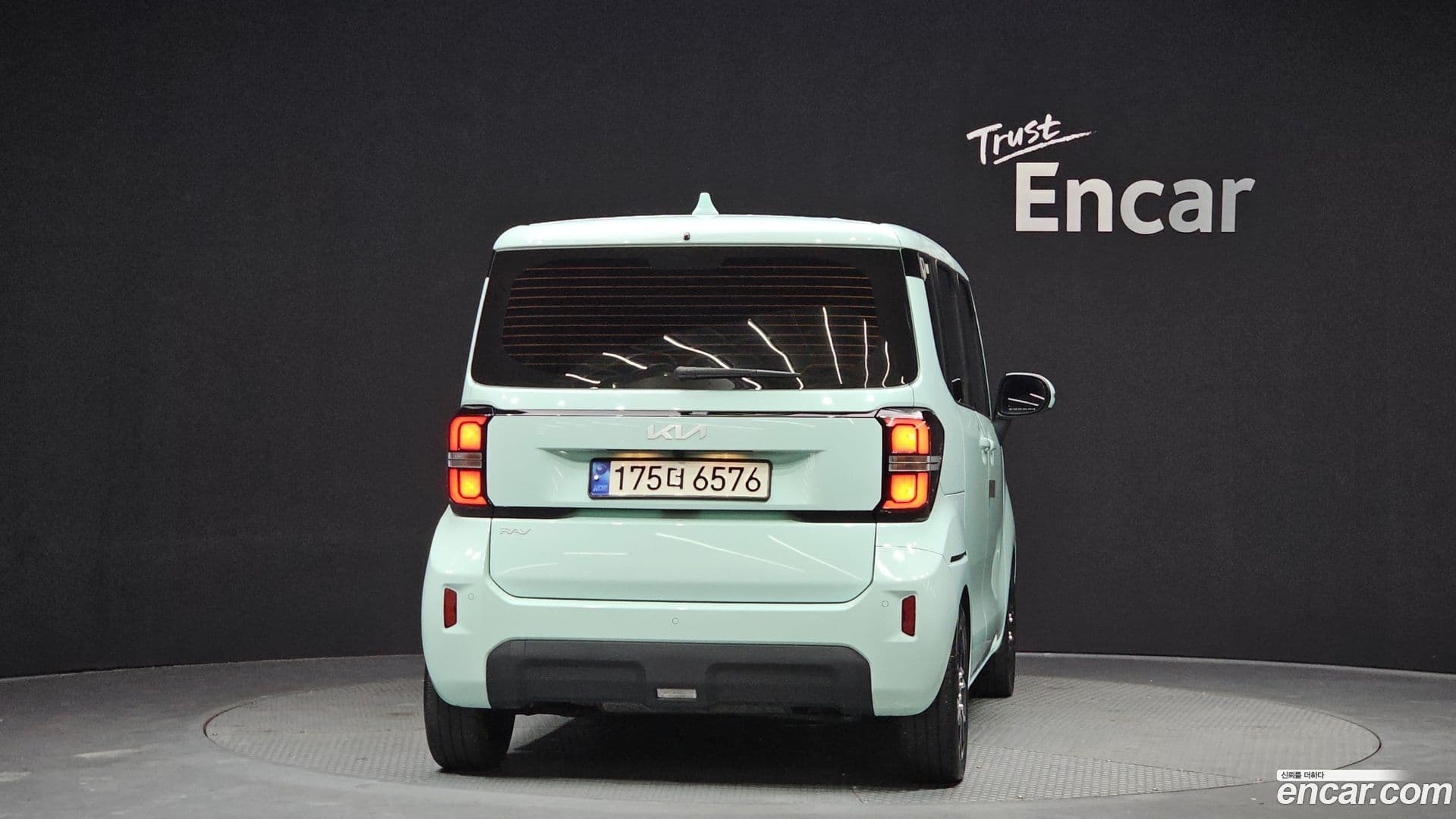 Main__Slider__Photo:RAY Kia 2024.1-3