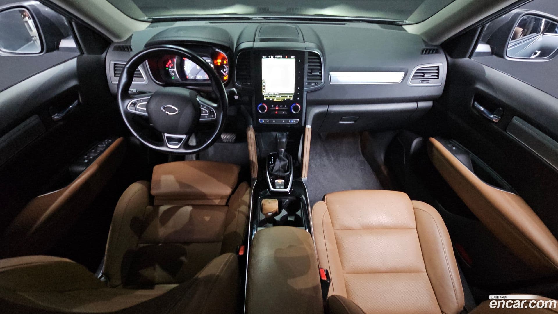 Main__Slider__Photo:QM6 Renault-KoreaSamsung 2021.3-6