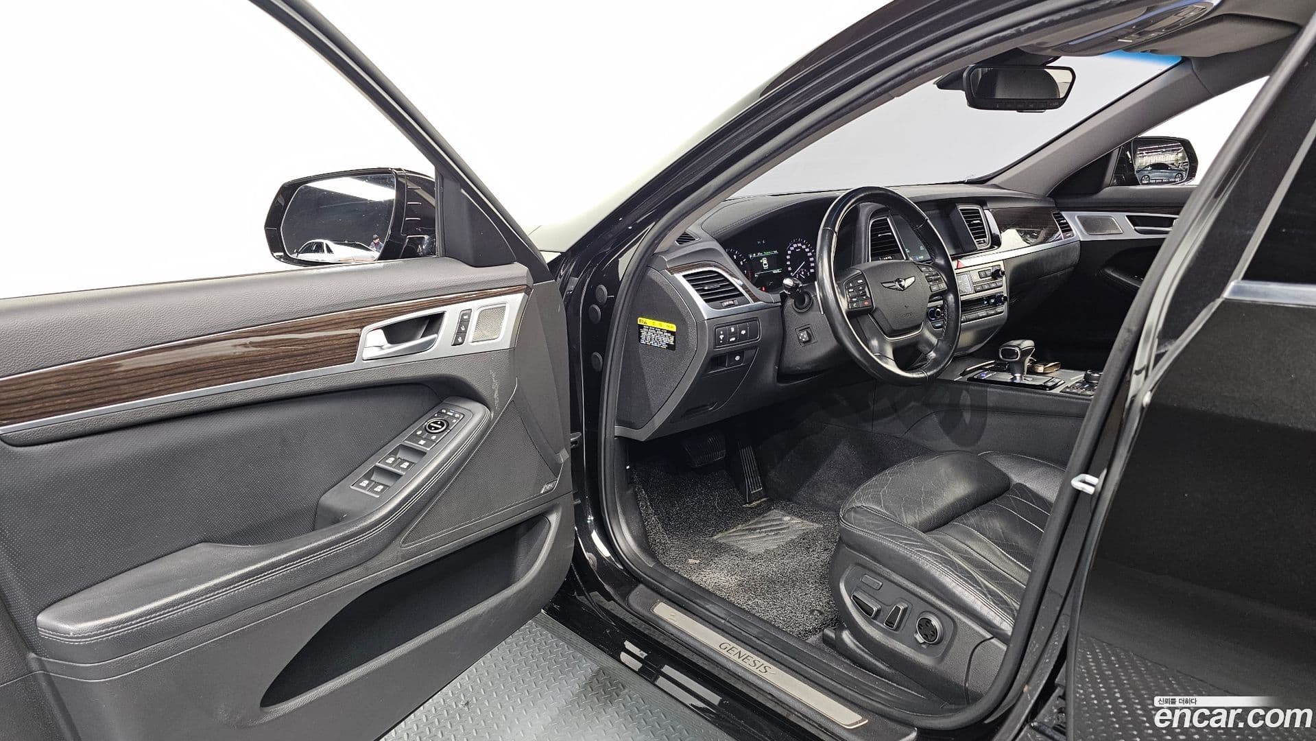 Main__Slider__Photo:G80 Genesis 2017.5-9