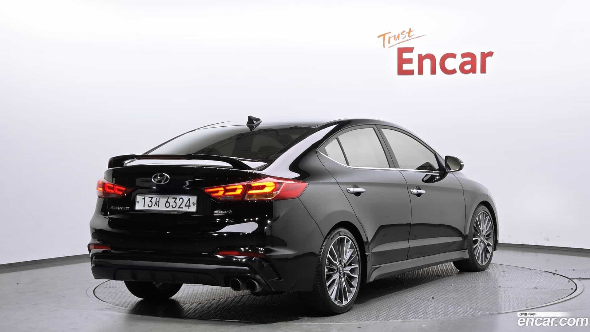 AVANTE Hyundai 2016.9-OUTER-002