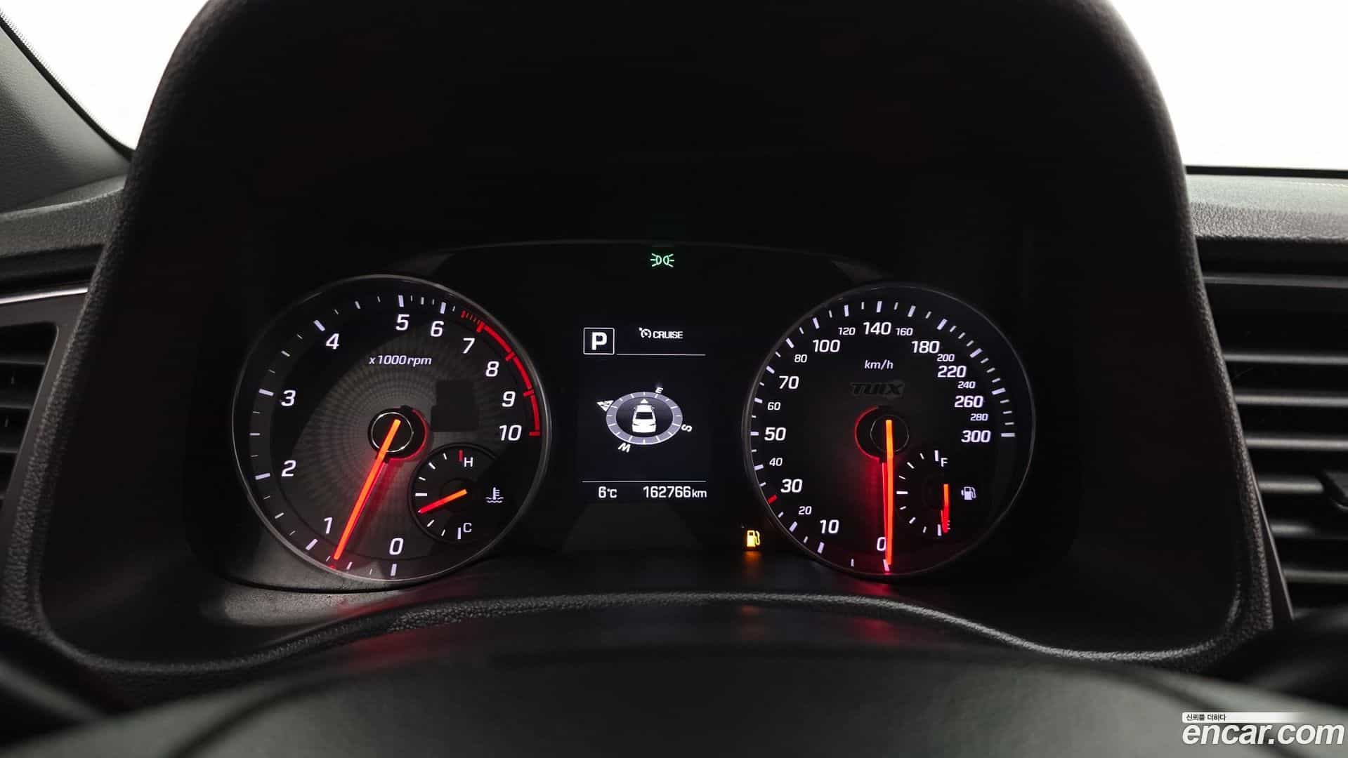 AVANTE Hyundai 2016.9-INNER-008