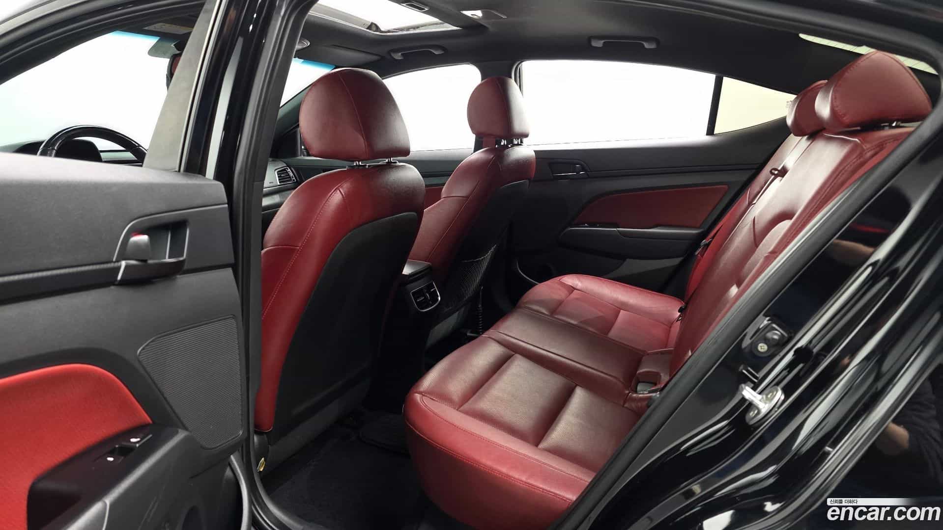 AVANTE Hyundai 2016.9-OPTION-016