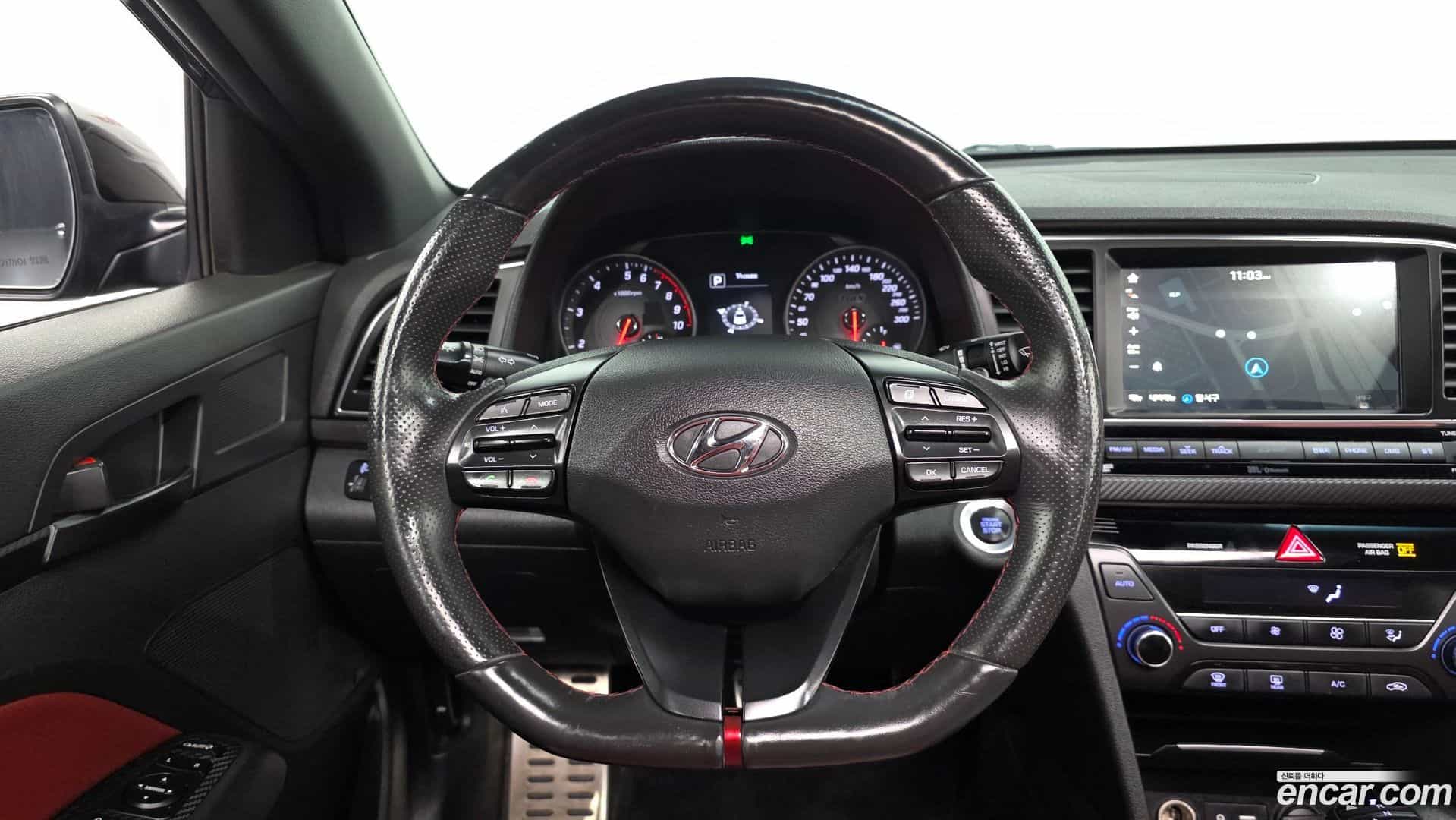 AVANTE Hyundai 2016.9-OPTION-017