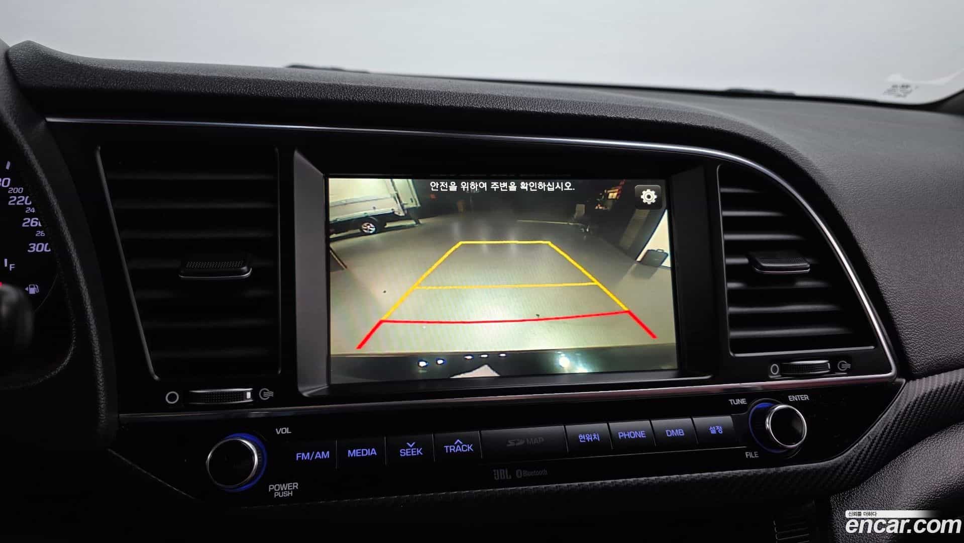 AVANTE Hyundai 2016.9-OPTION-020