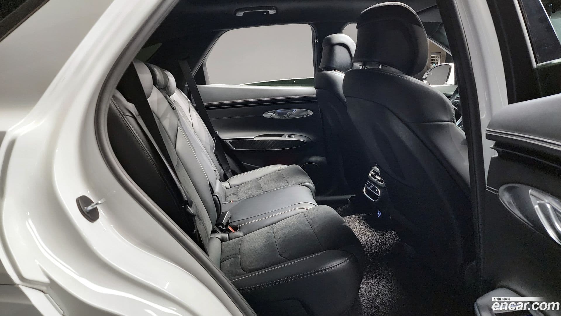 Main__Slider__Photo:GV70 Genesis 2023.6-11