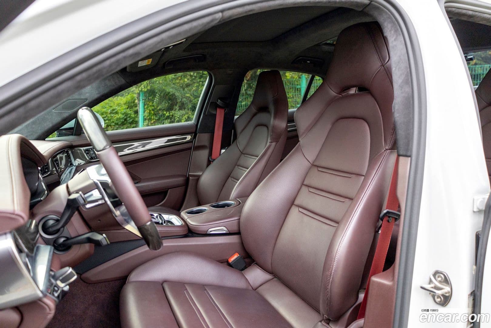 Main__Slider__Photo:Panamera Porsche 2019.6-9