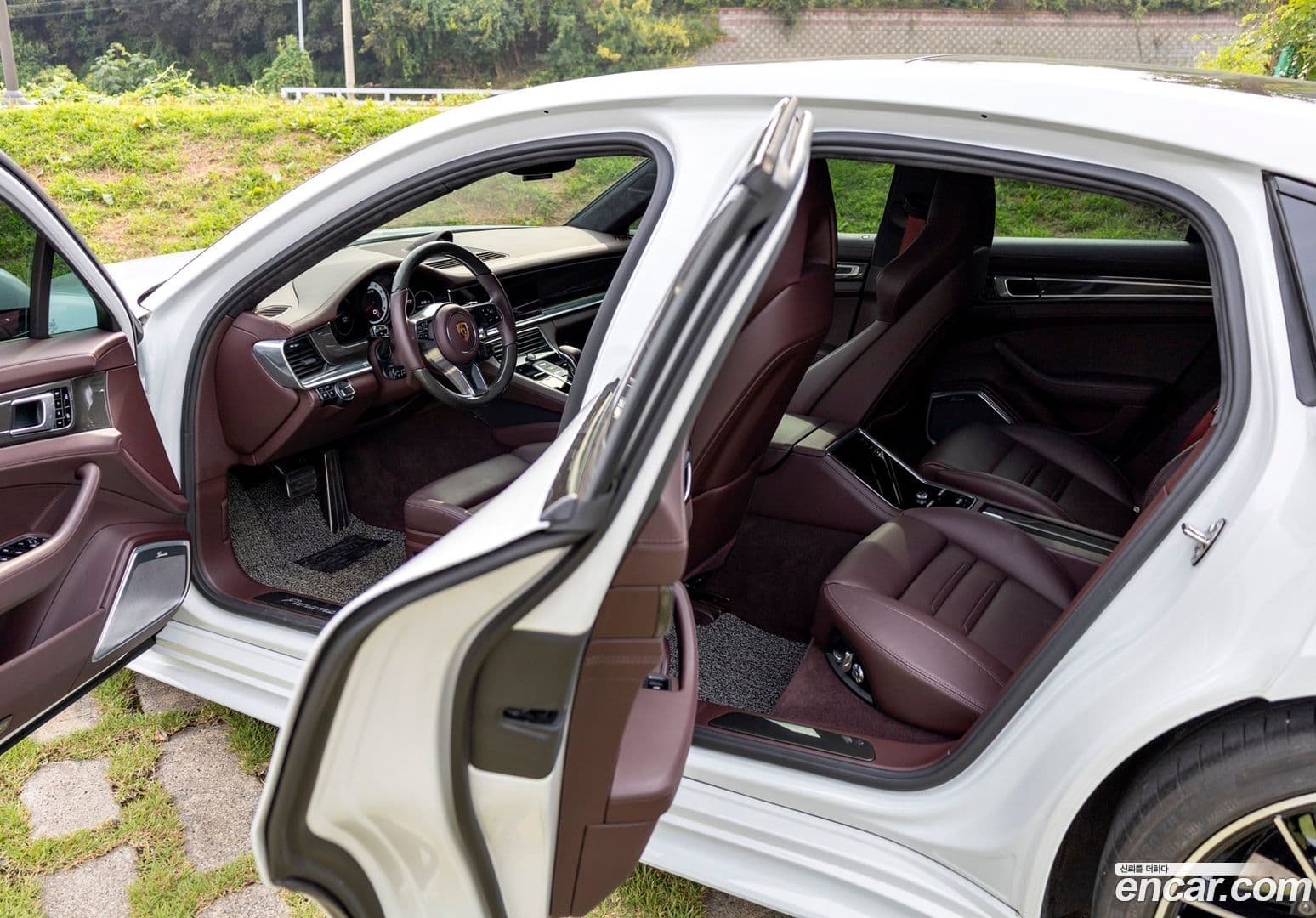 Main__Slider__Photo:Panamera Porsche 2019.6-11