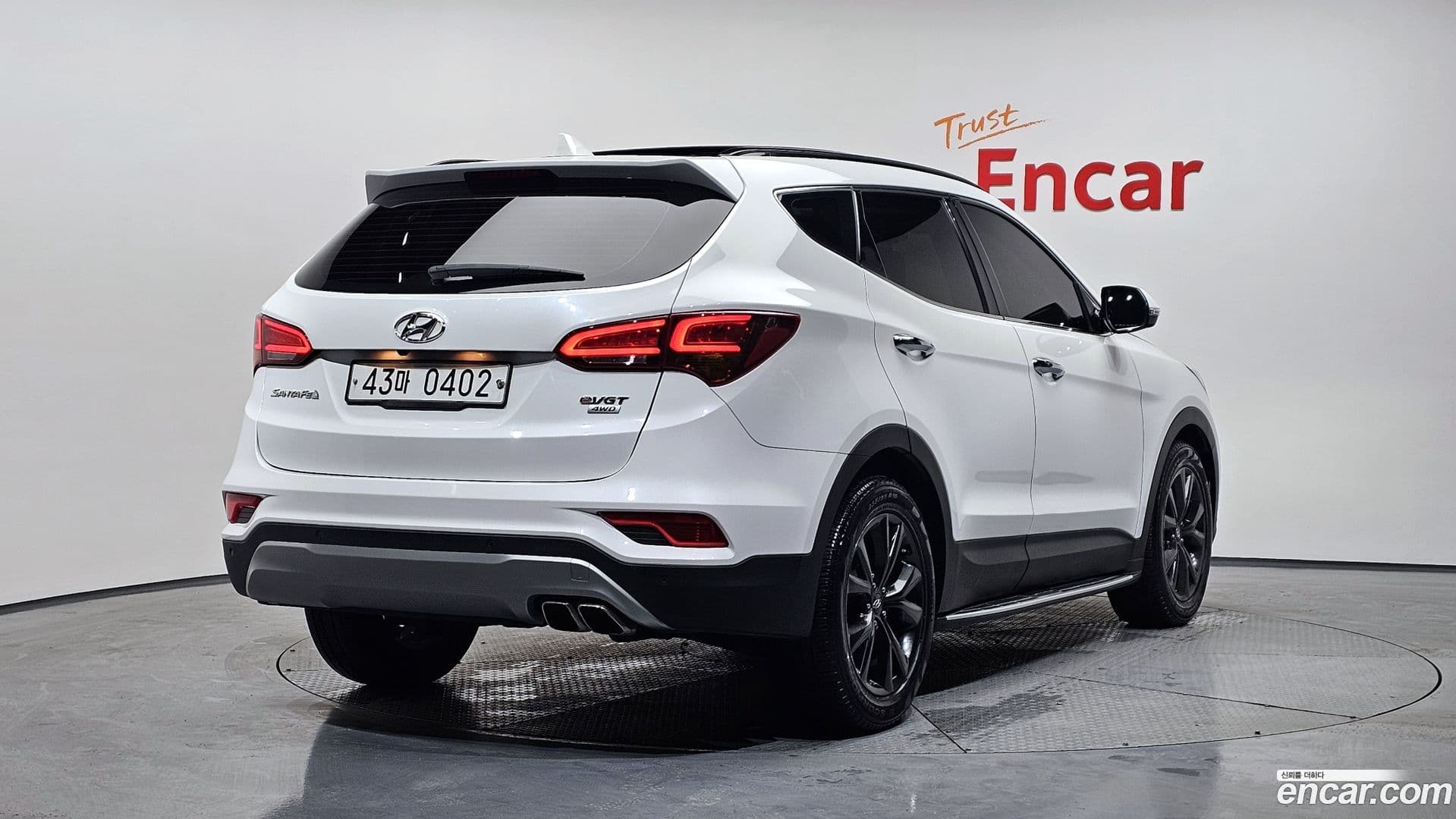 Main__Slider__Photo:Santafe Hyundai 2015.9-1