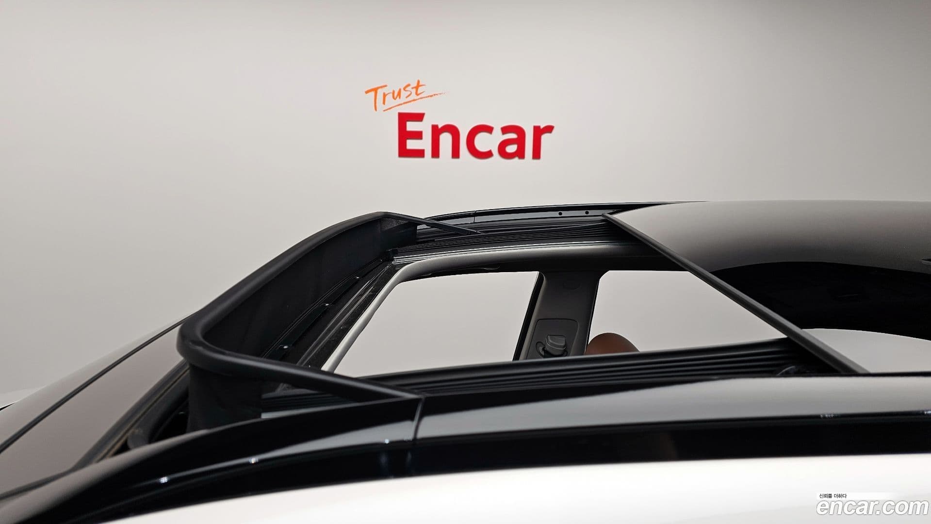 Main__Slider__Photo:Santafe Hyundai 2015.9-18