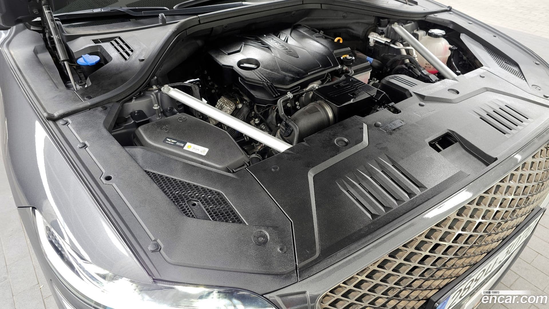 Main__Slider__Photo:GV70 Genesis 2021.5-5