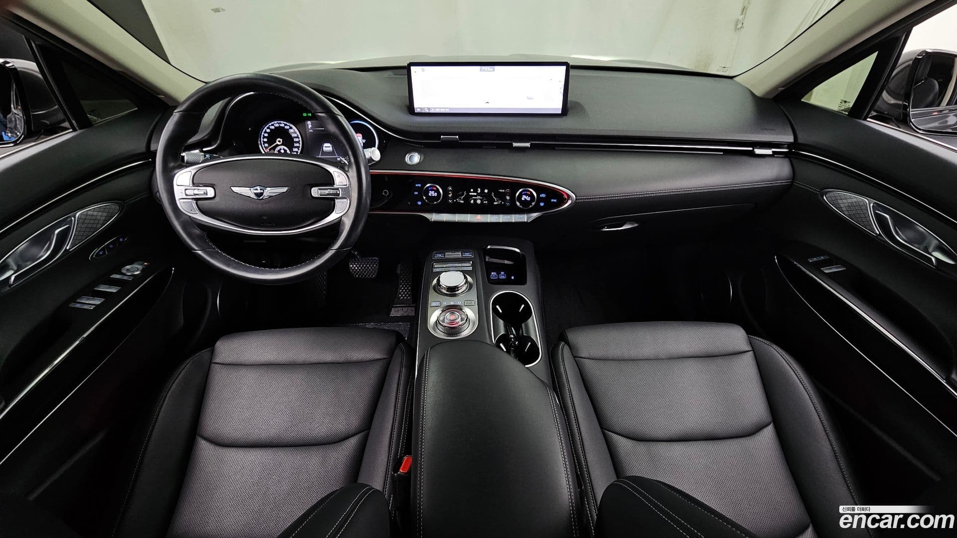 Main__Slider__Photo:GV70 Genesis 2021.5-6