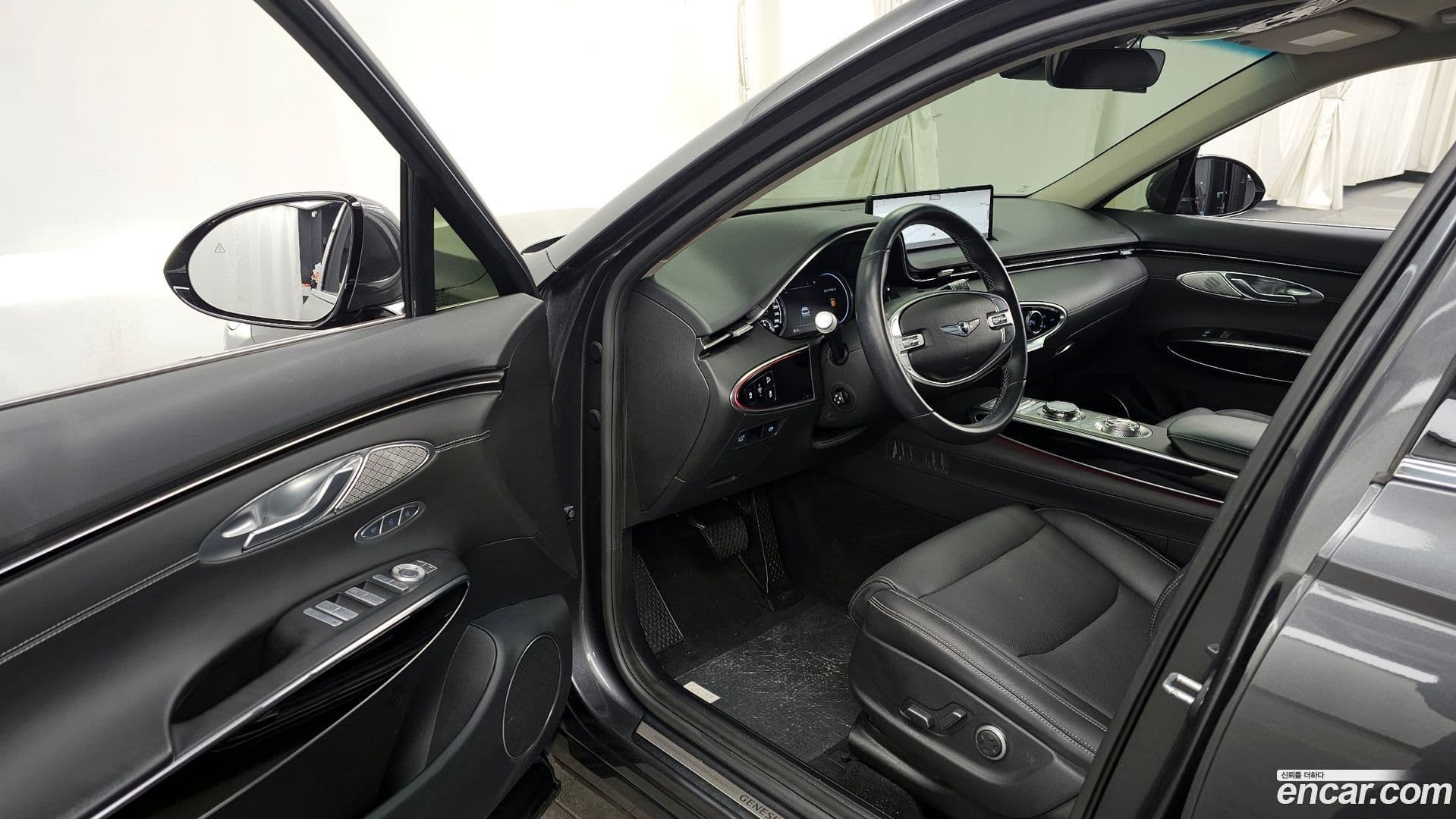 Main__Slider__Photo:GV70 Genesis 2021.5-9