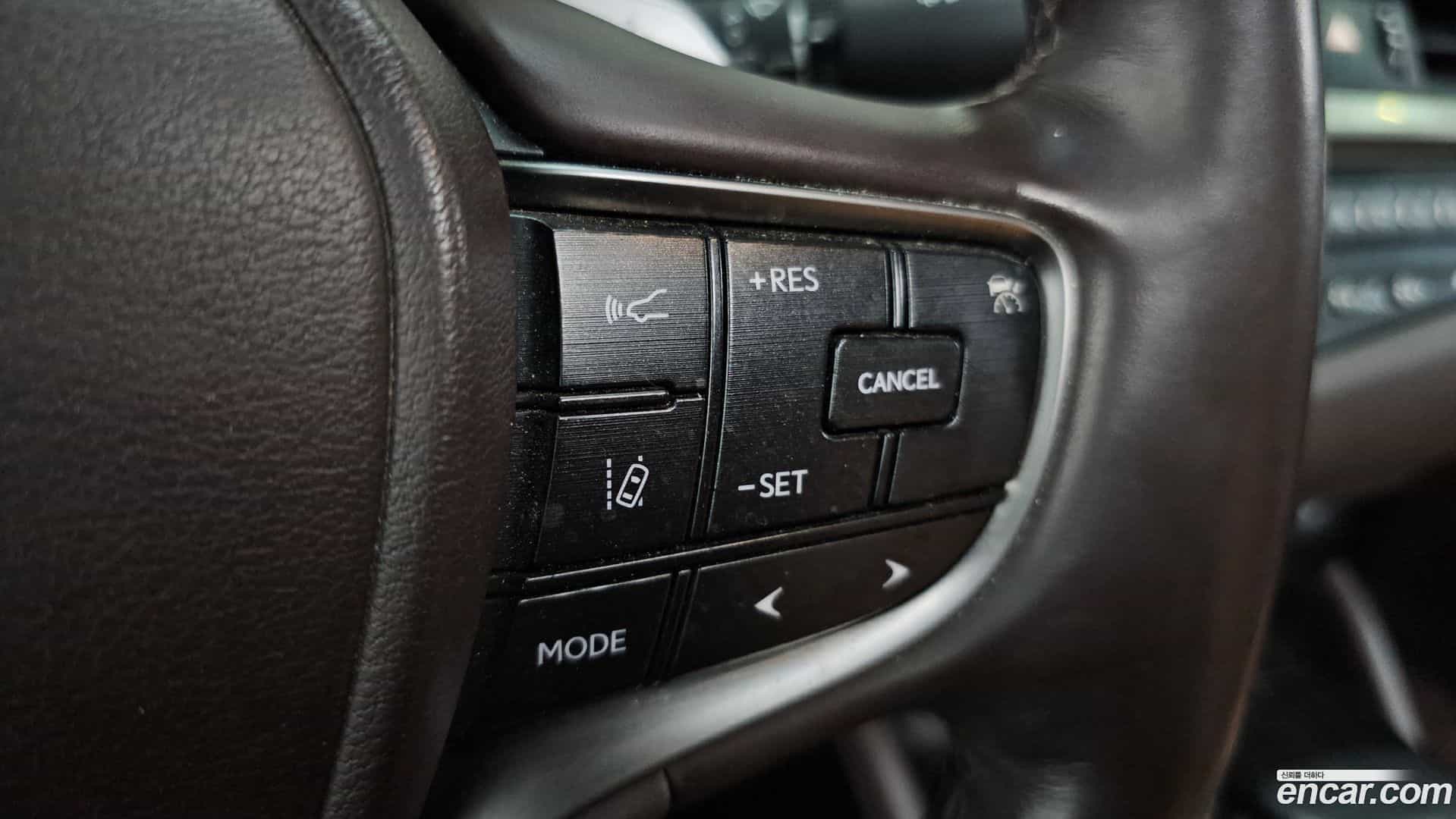 ES Lexus 2018.11-OPTION-023