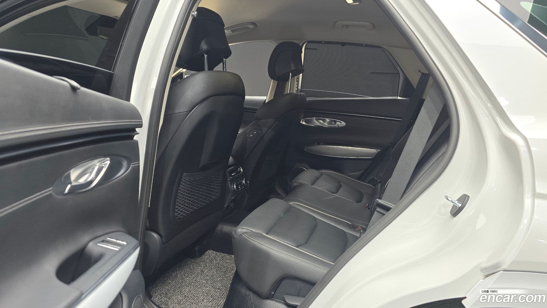 Main__Slider__Photo:GV70 Genesis 2023.1-11