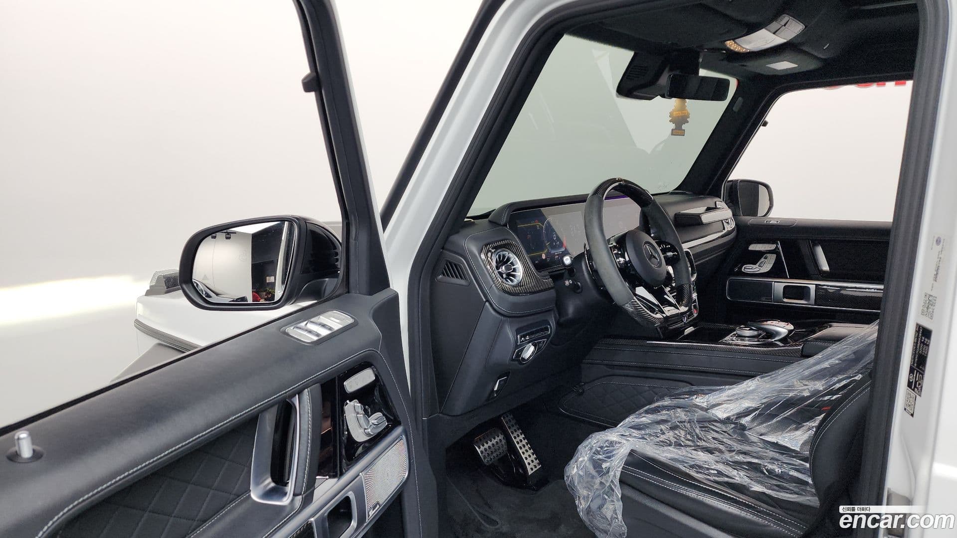 Main__Slider__Photo:G-Class Mercedes-Benz 2021.11-9