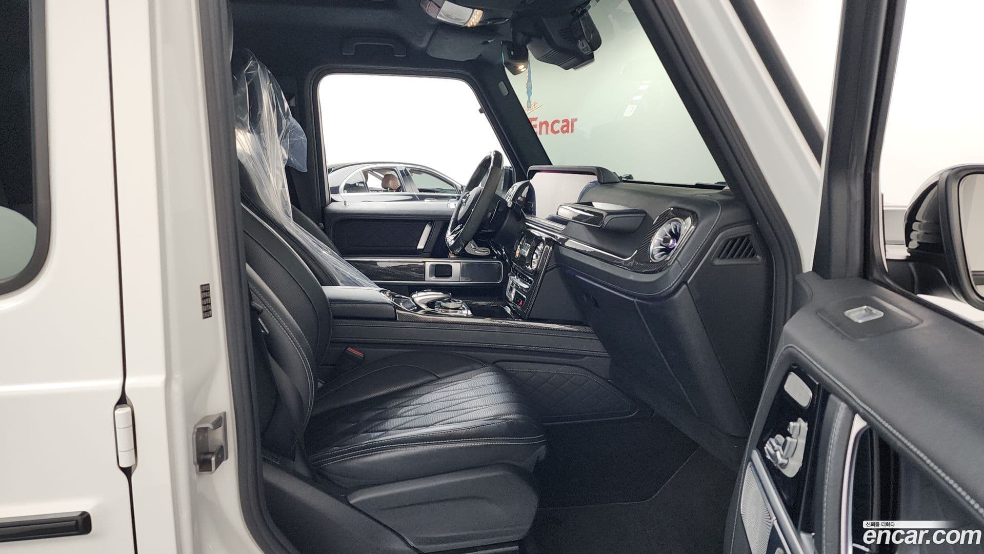 Main__Slider__Photo:G-Class Mercedes-Benz 2021.11-10