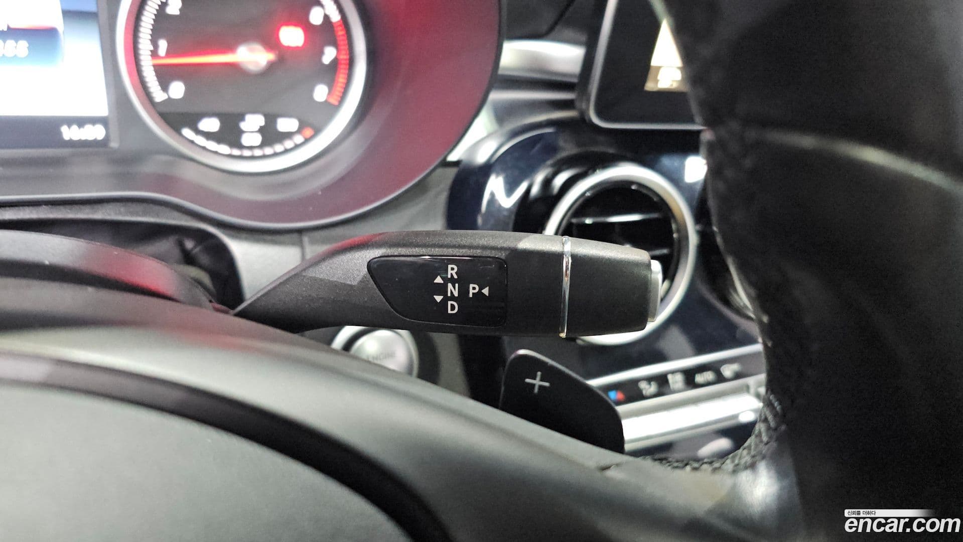 Main__Slider__Photo:C-Class Mercedes-Benz 2015.8-8