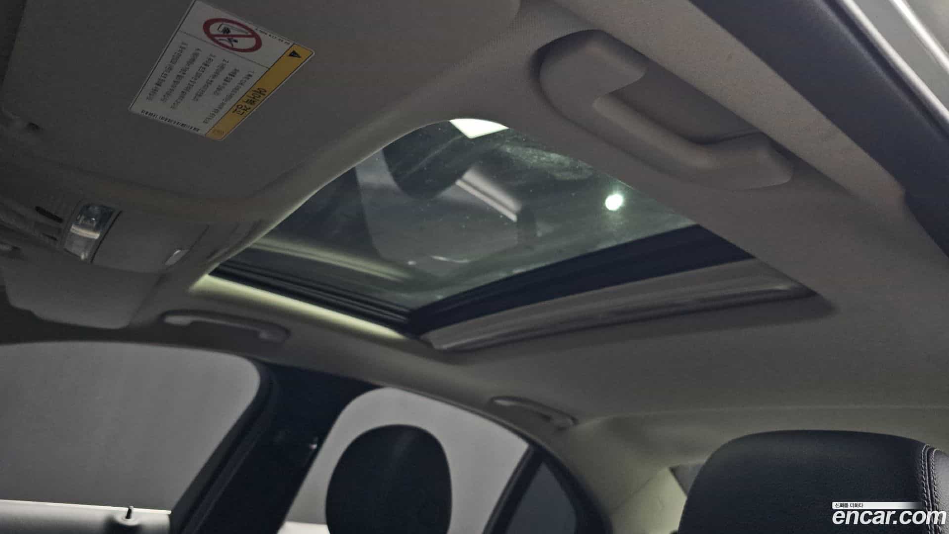 C-Class Mercedes-Benz 2015.8-OPTION-023