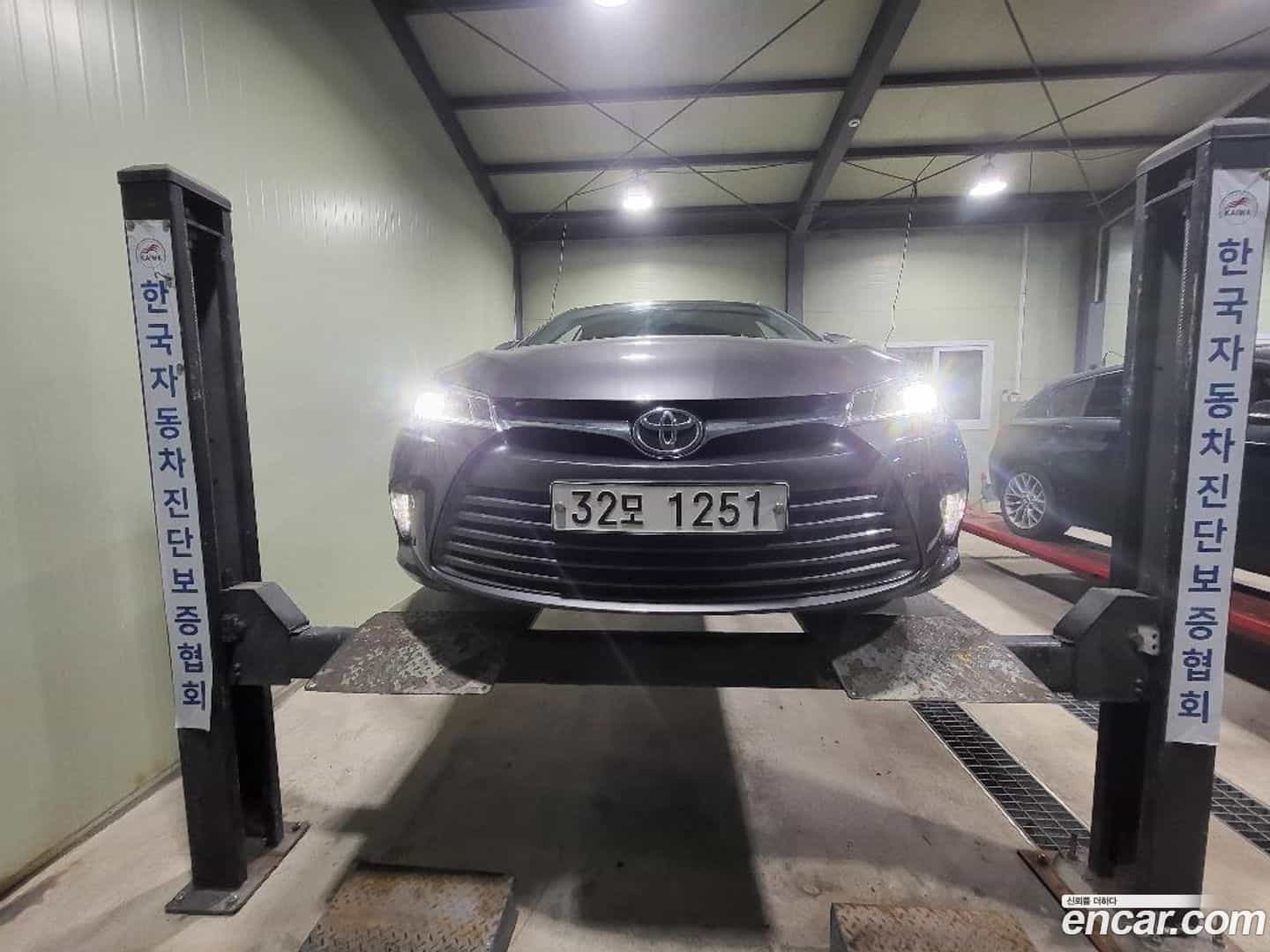 Camry Toyota 2015.5-OUTER-001