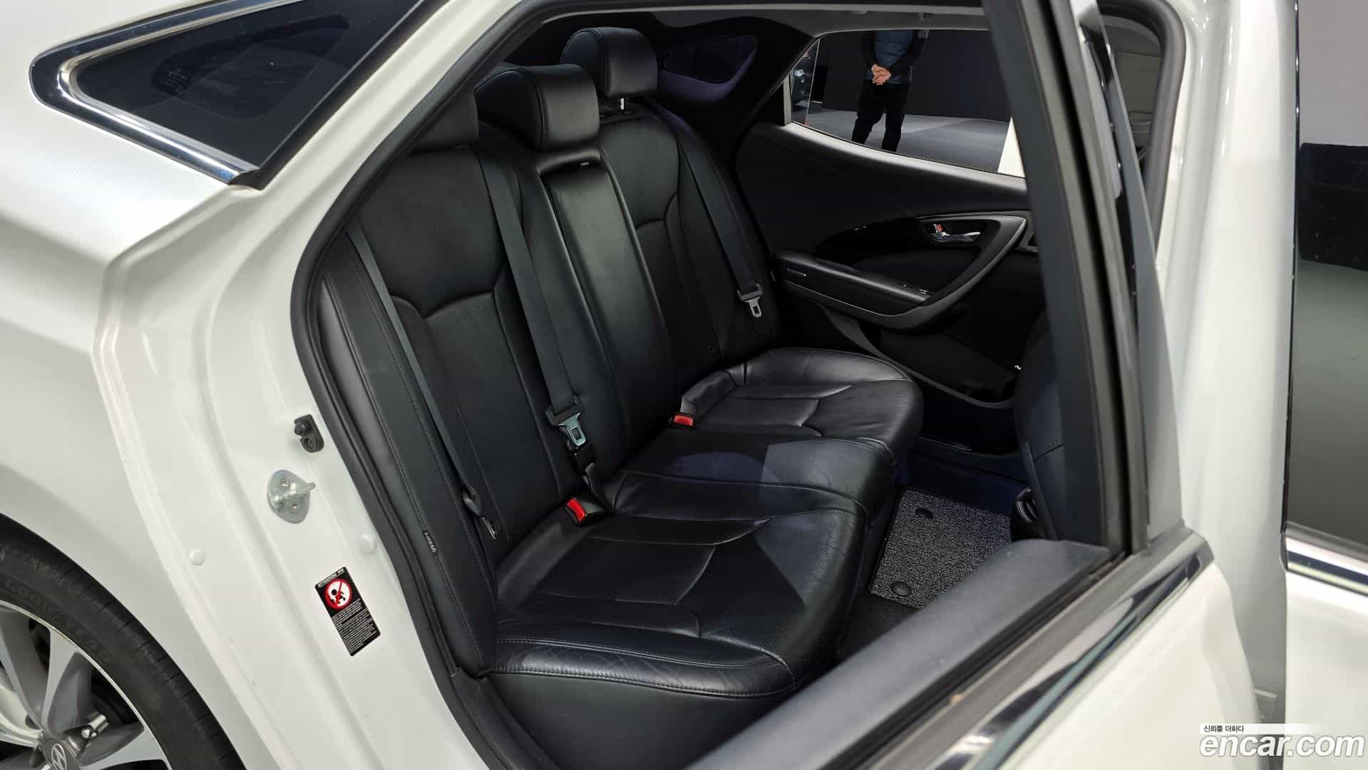 Grandeur Hyundai 2015.8-OPTION-016