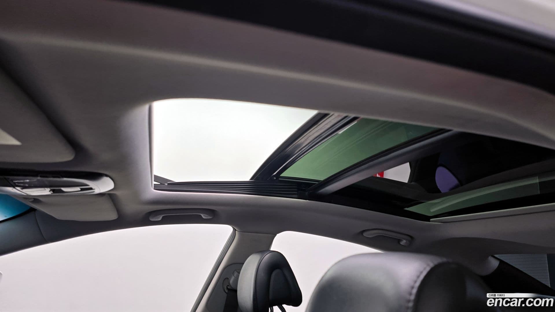 Main__Slider__Photo:Grandeur Hyundai 2015.8-16