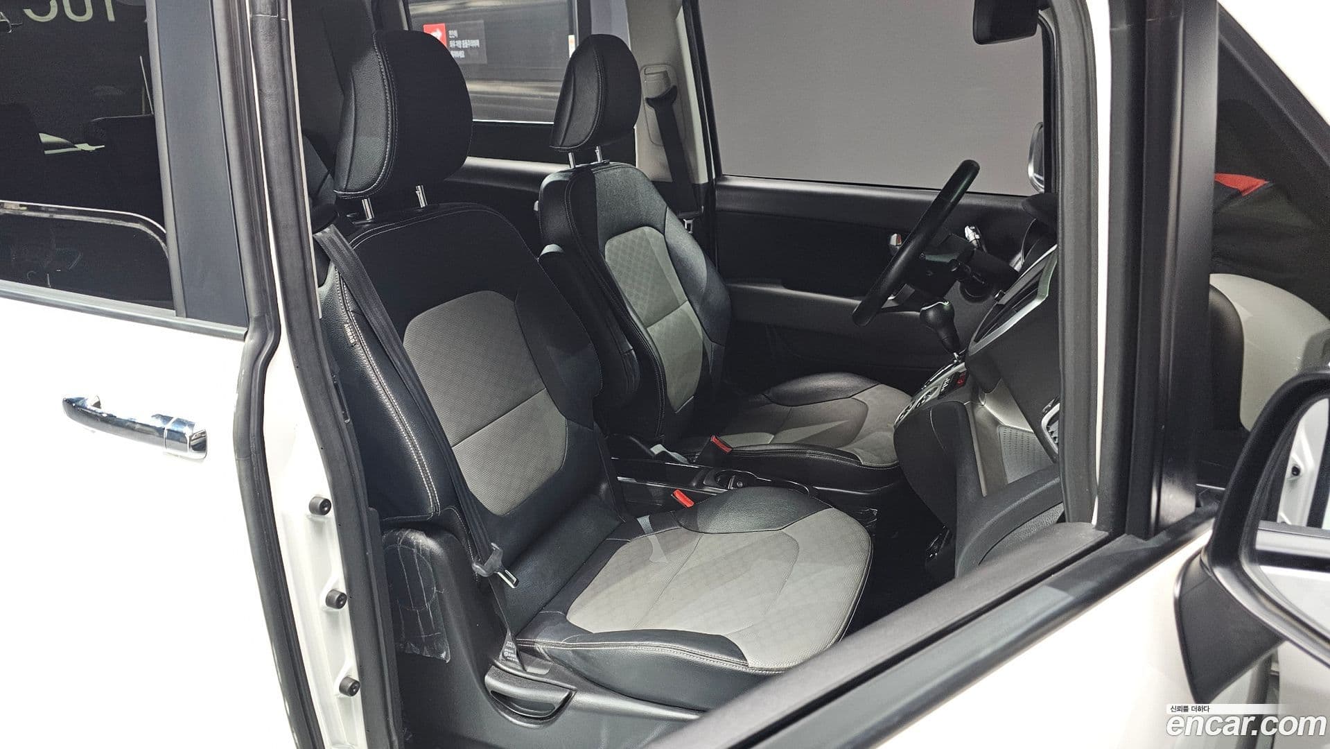 Main__Slider__Photo:RAY Kia 2020.3-9