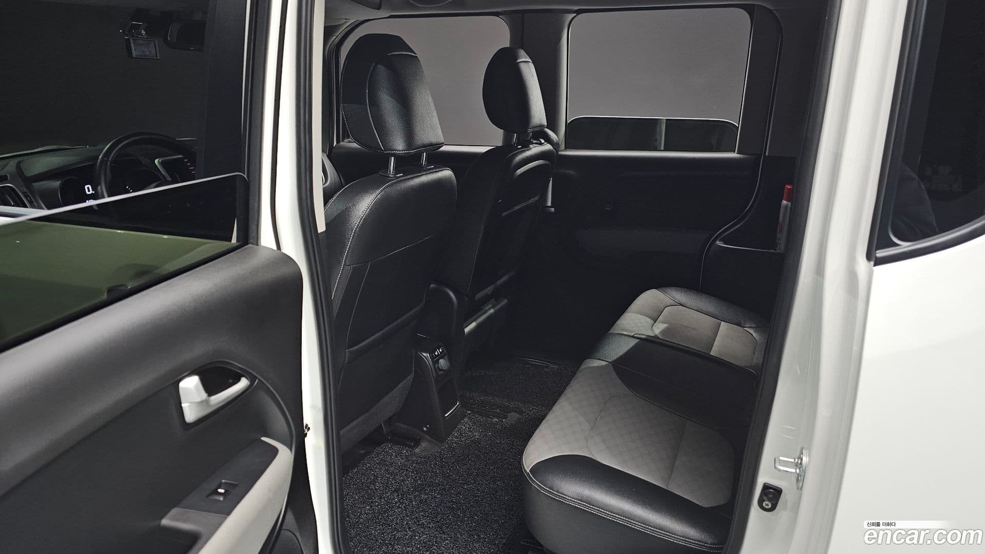 Main__Slider__Photo:RAY Kia 2020.3-11