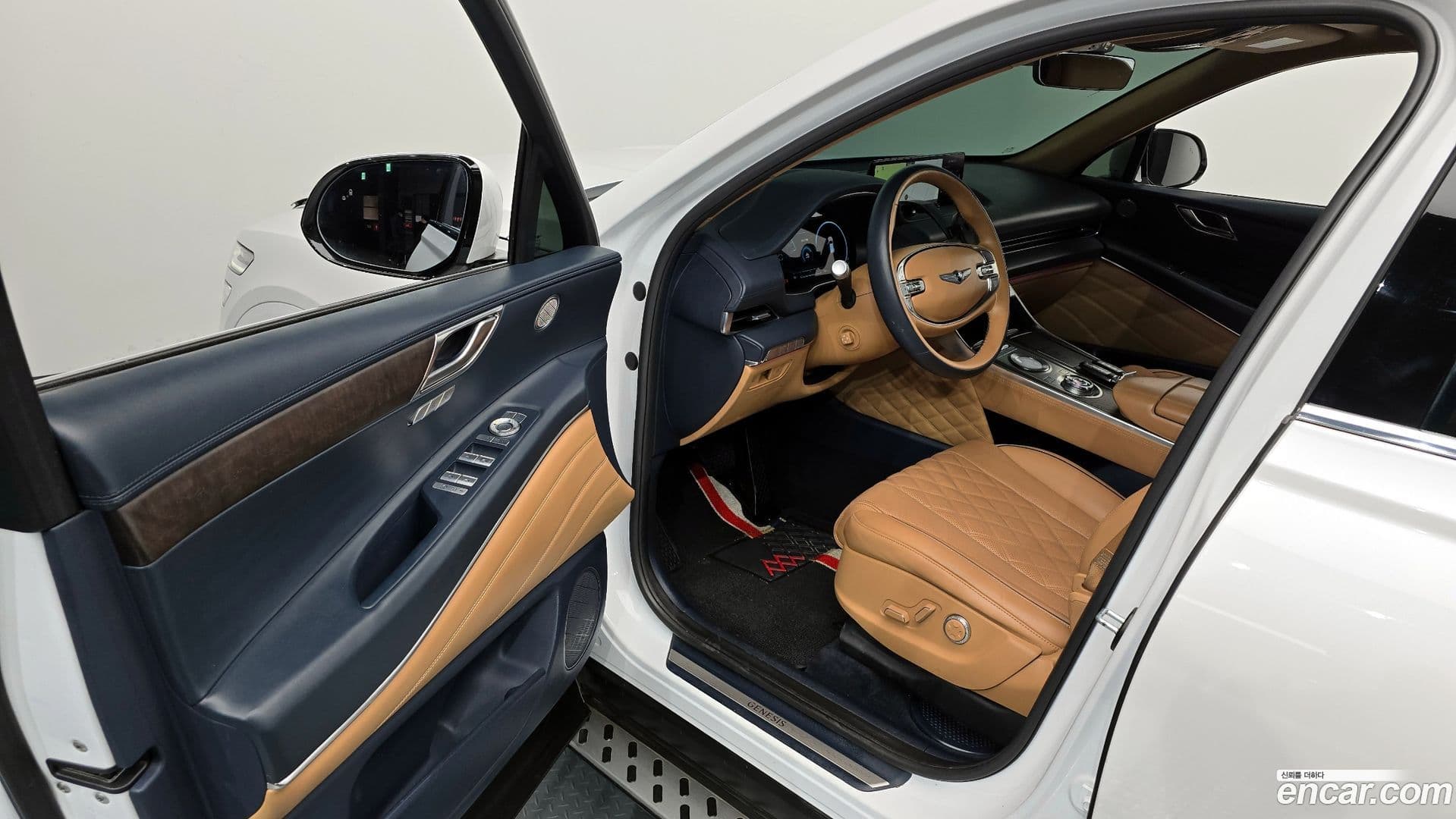 Main__Slider__Photo:GV80 Genesis 2021.6-9