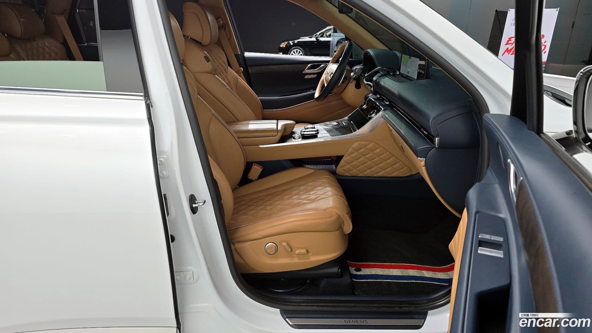 Main__Slider__Photo:GV80 Genesis 2021.6-10