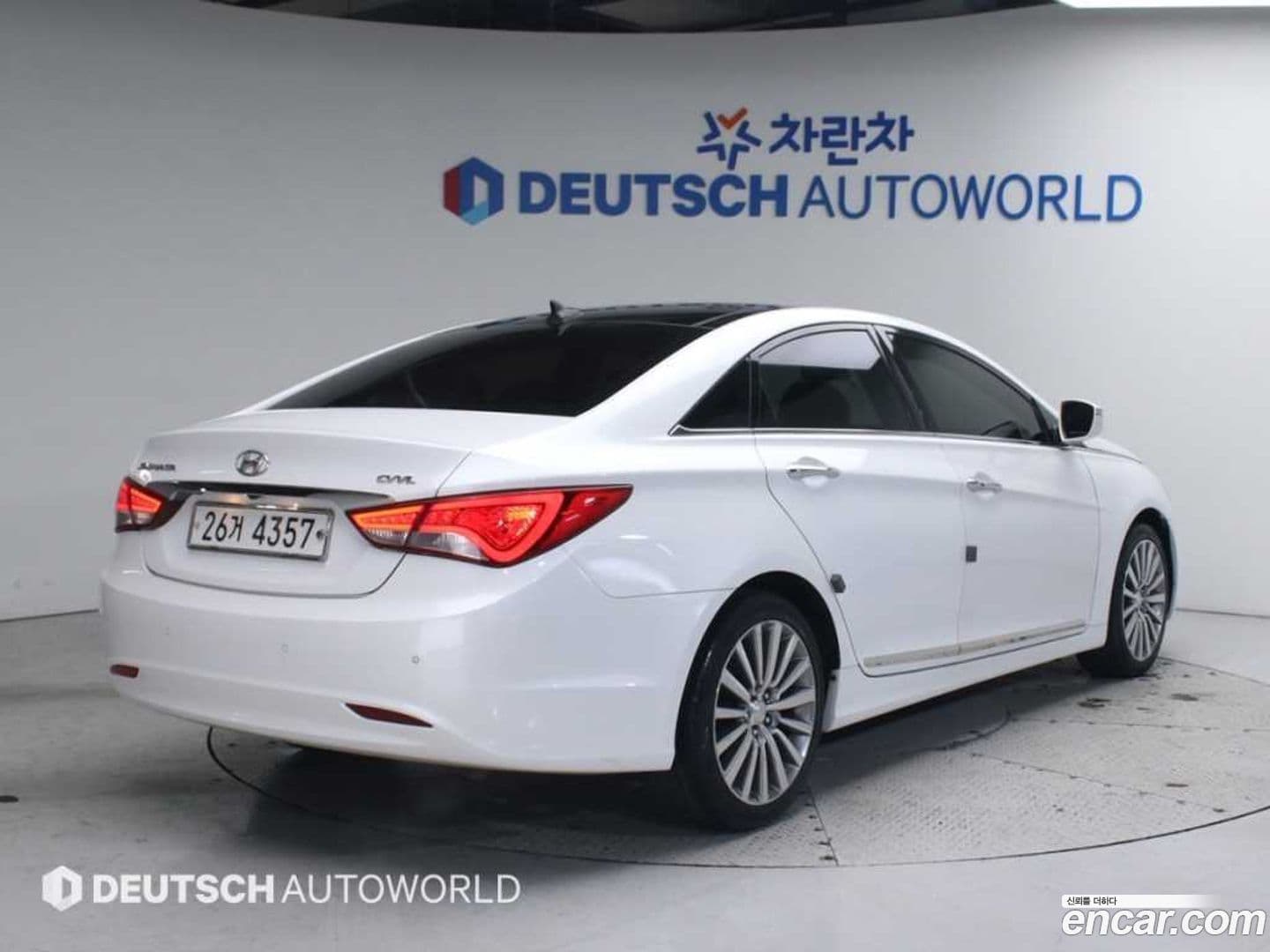 Main__Slider__Photo:Sonata Hyundai 2013.0-1