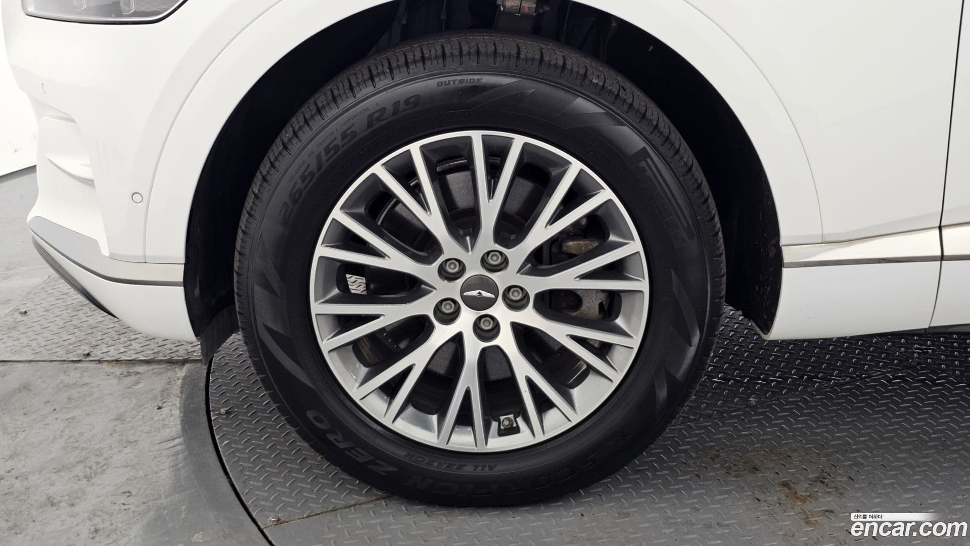 Main__Slider__Photo:GV80 Genesis 2021.11-4