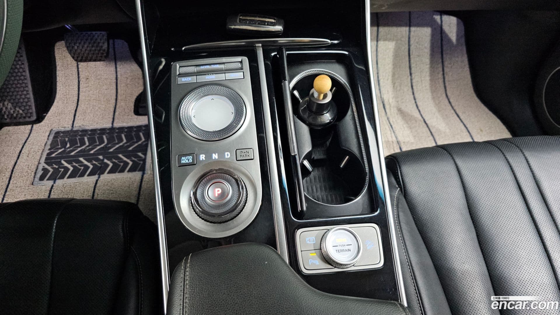 Main__Slider__Photo:GV80 Genesis 2021.11-8