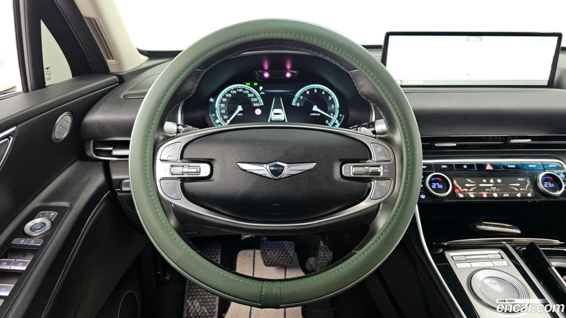 Main__Slider__Photo:GV80 Genesis 2021.11-12