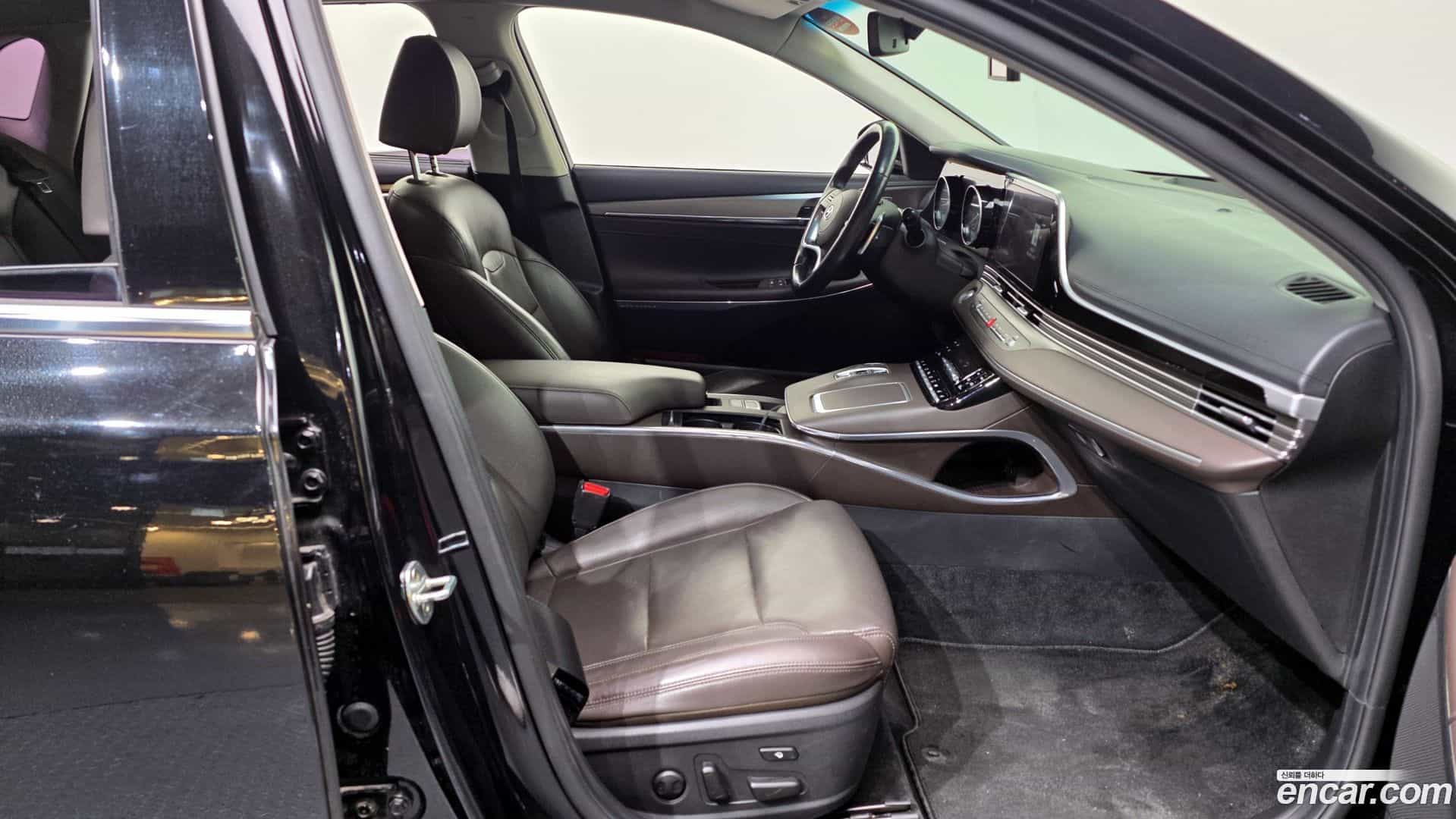 Grandeur Hyundai 2020.6-OPTION-015