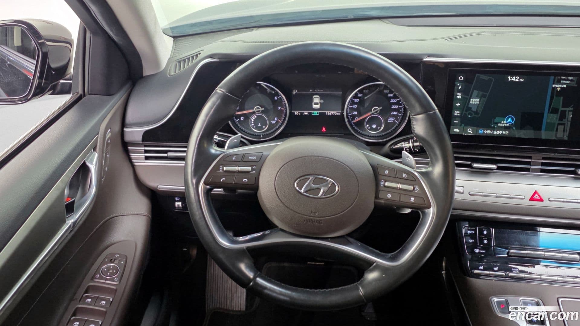 Main__Slider__Photo:Grandeur Hyundai 2020.6-12