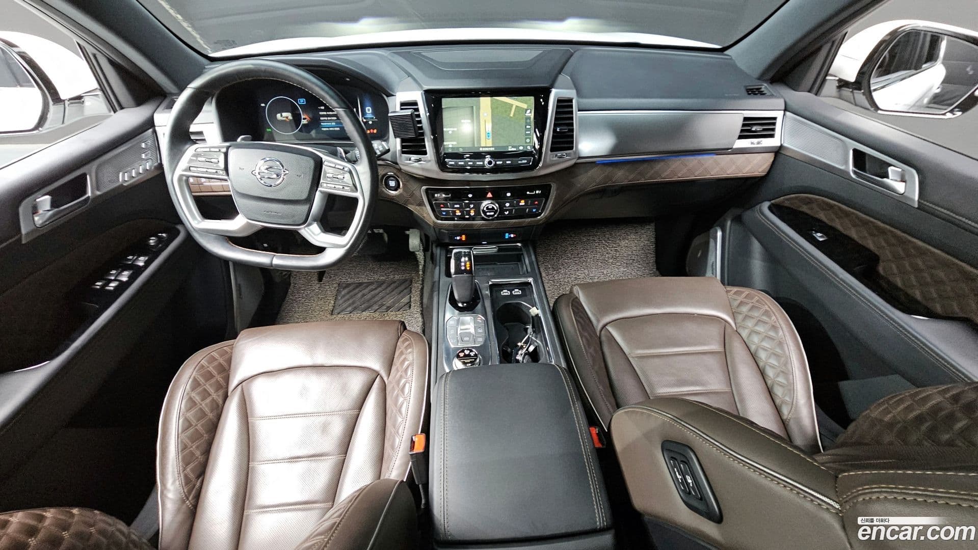 Main__Slider__Photo:Rexton KG_Mobility_Ssangyong 2021.4-6