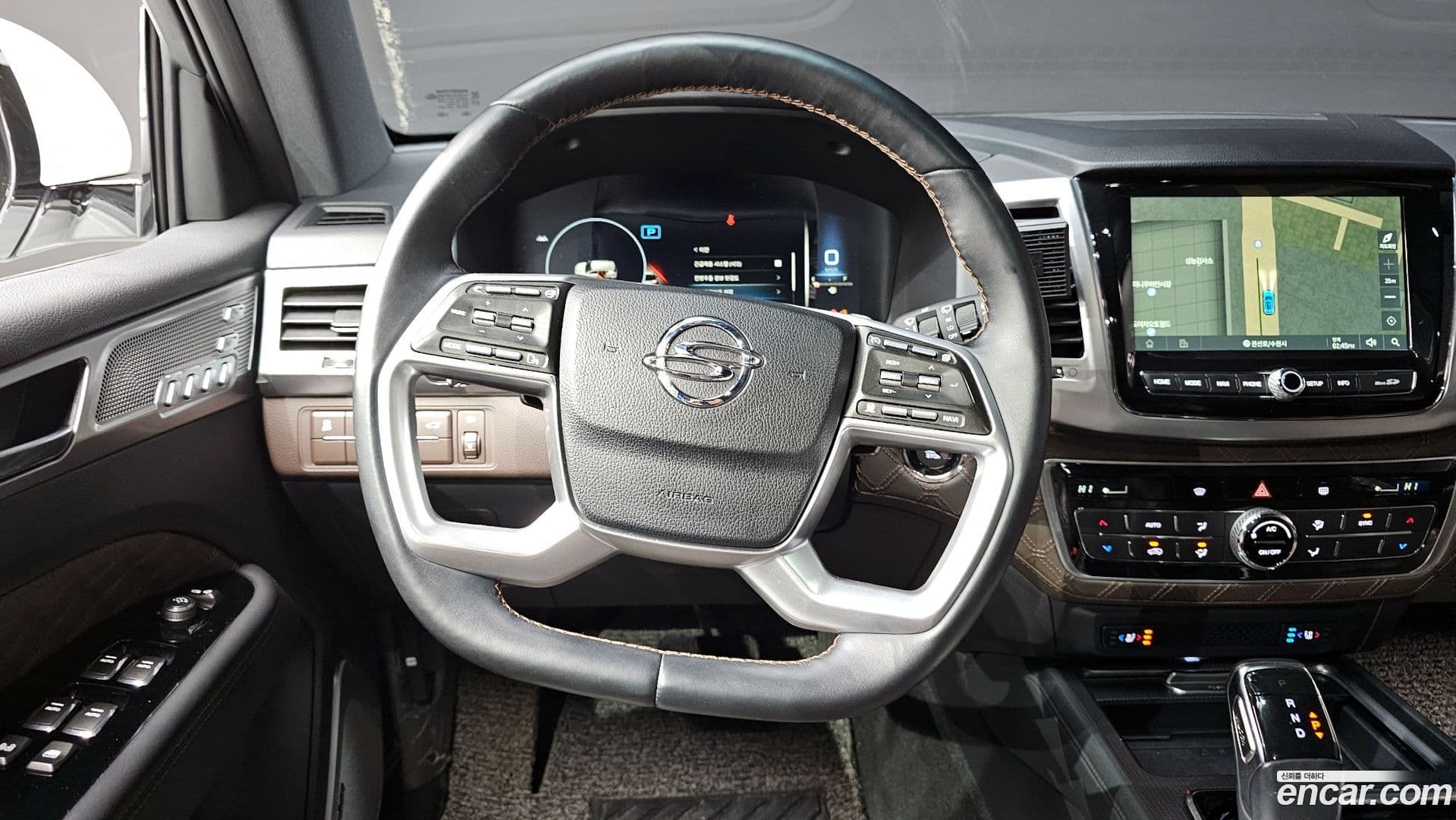 Main__Slider__Photo:Rexton KG_Mobility_Ssangyong 2021.4-12